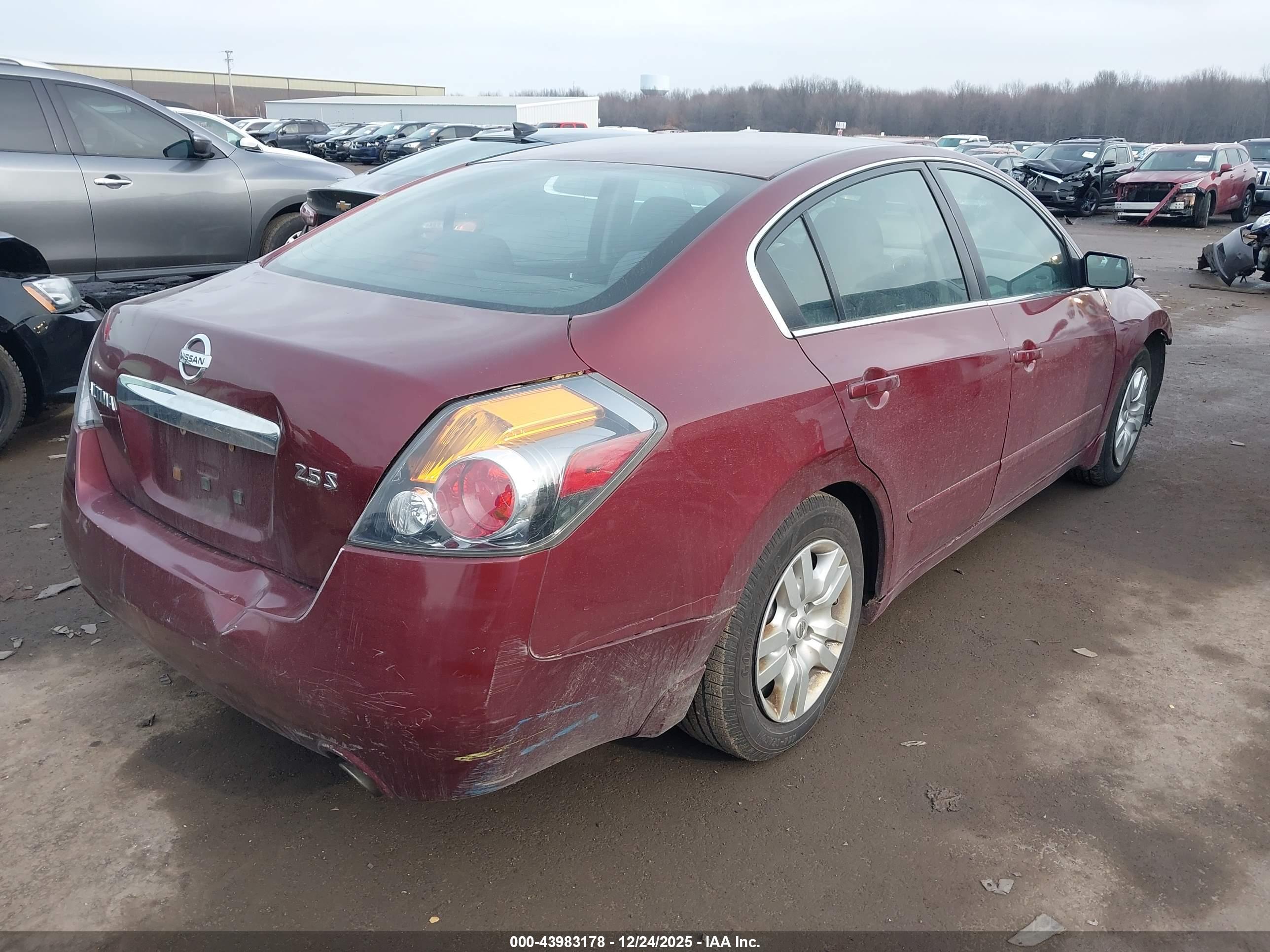NISSAN ALTIMA image 4