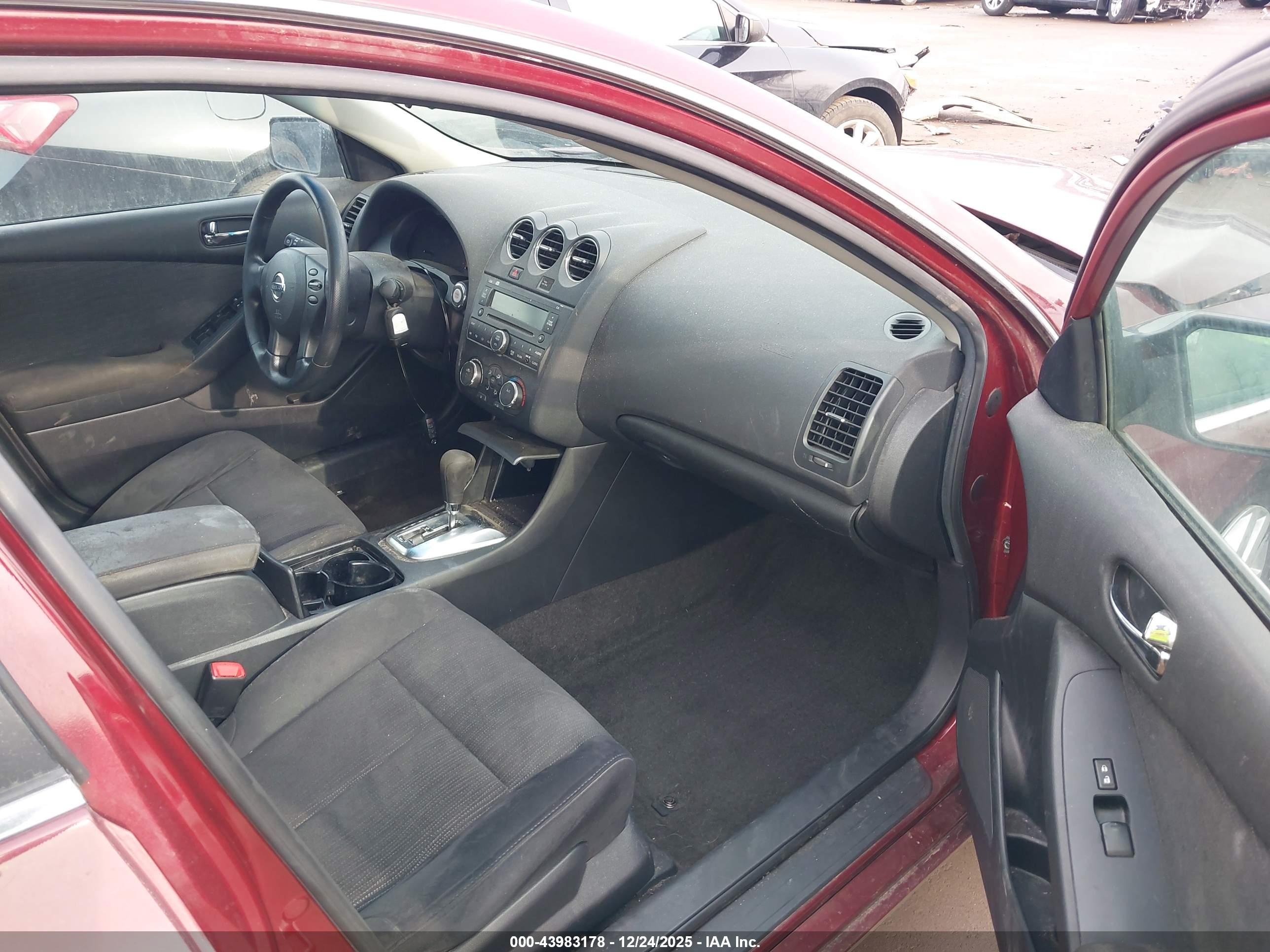 NISSAN ALTIMA image 5