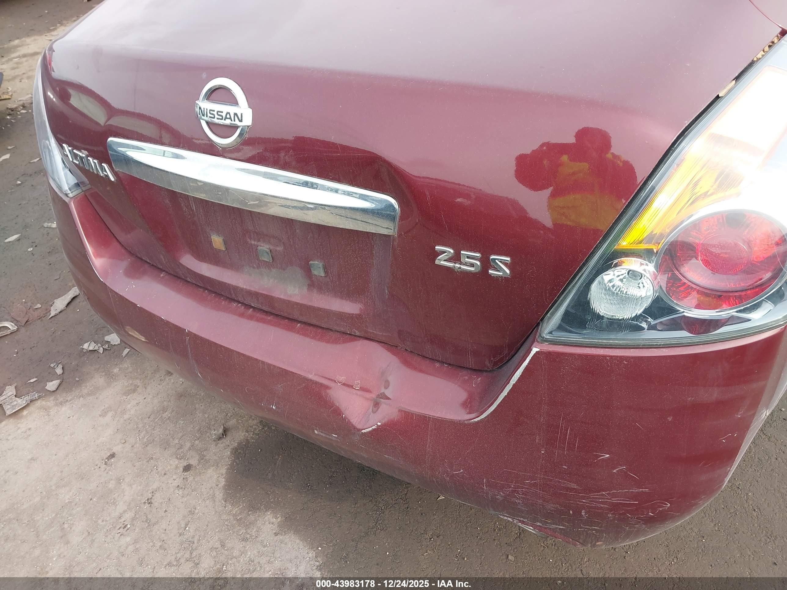NISSAN ALTIMA image 6