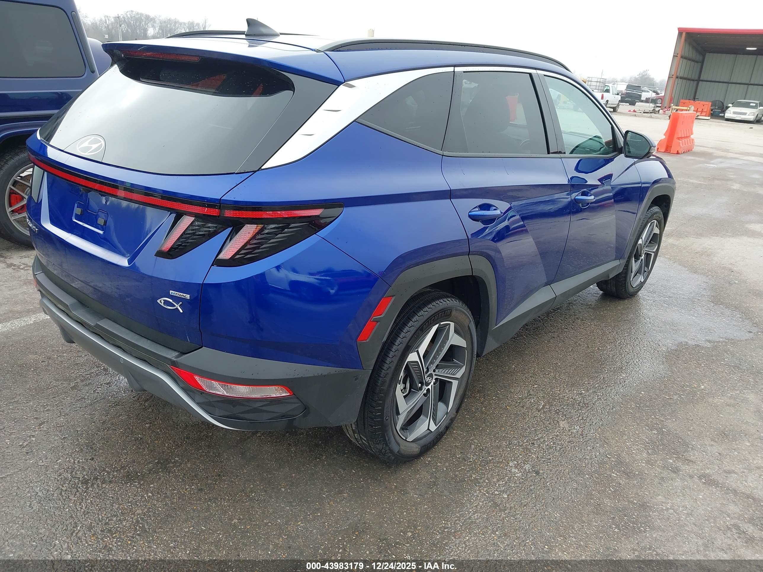 HYUNDAI TUCSON image 4