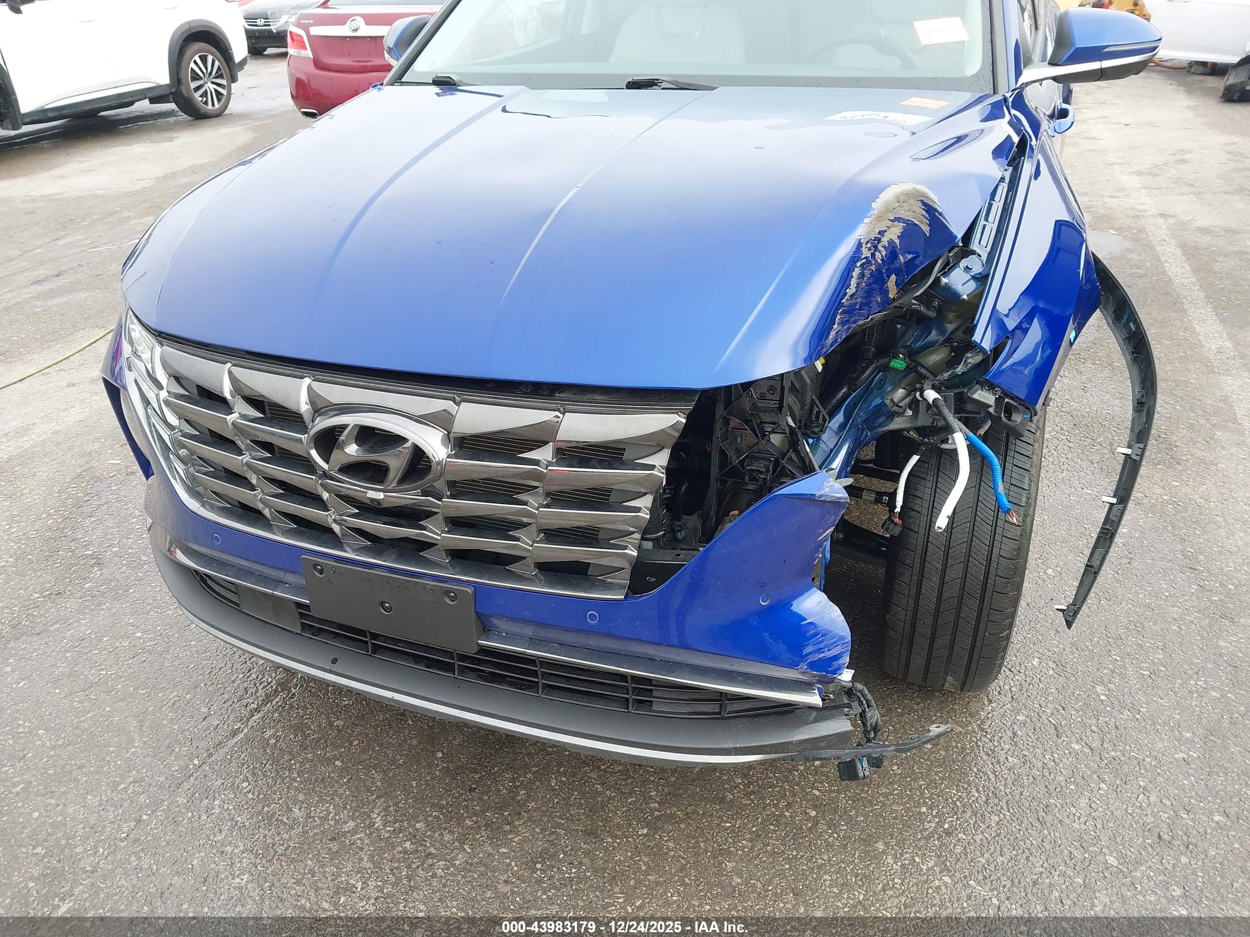 HYUNDAI TUCSON image 6