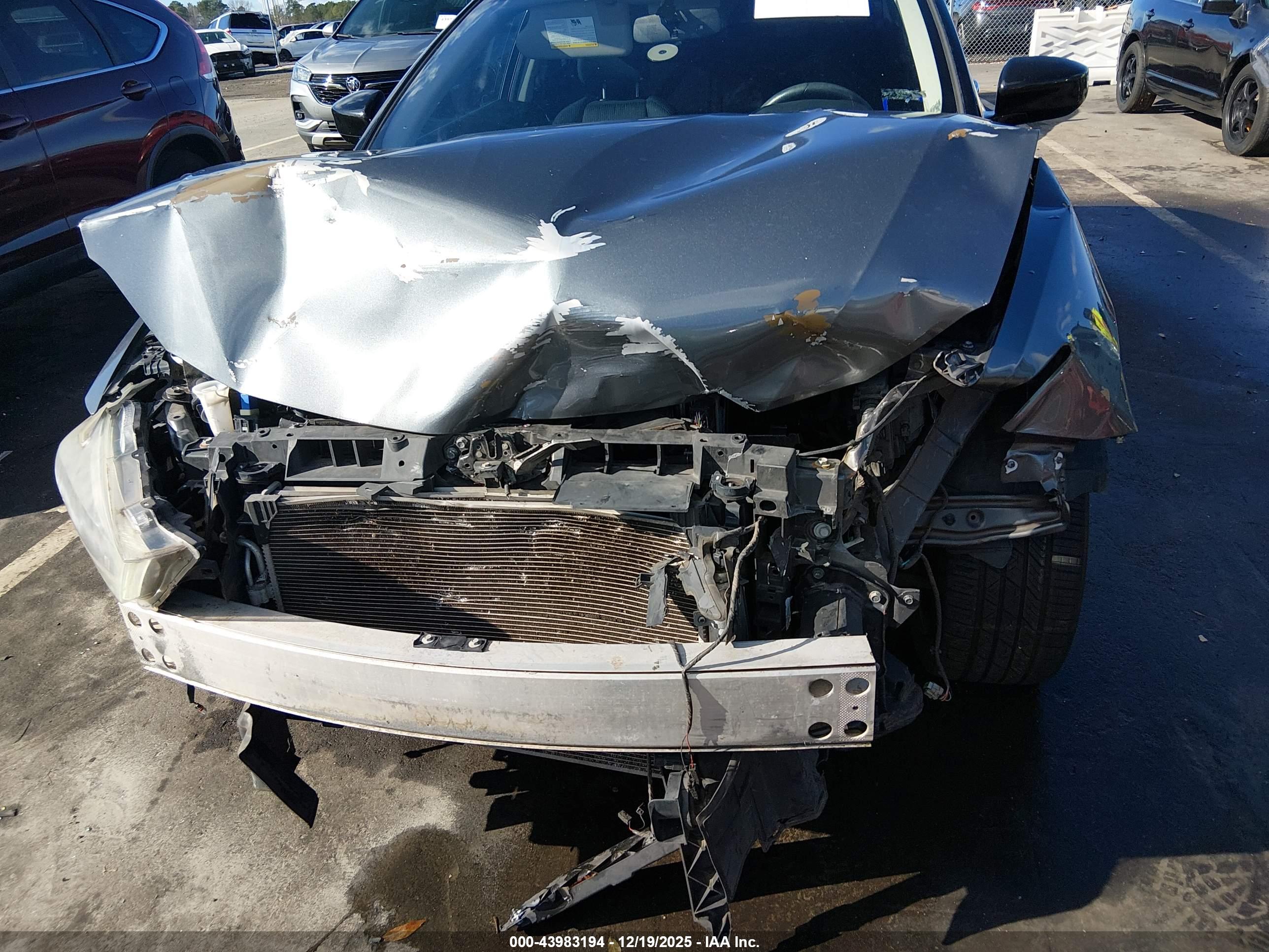 NISSAN MAXIMA image 6