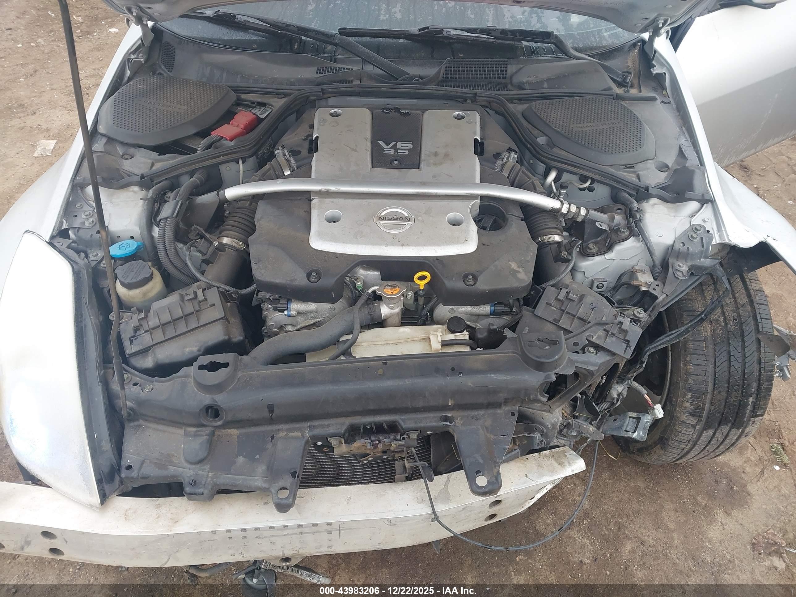 NISSAN 350Z image 10