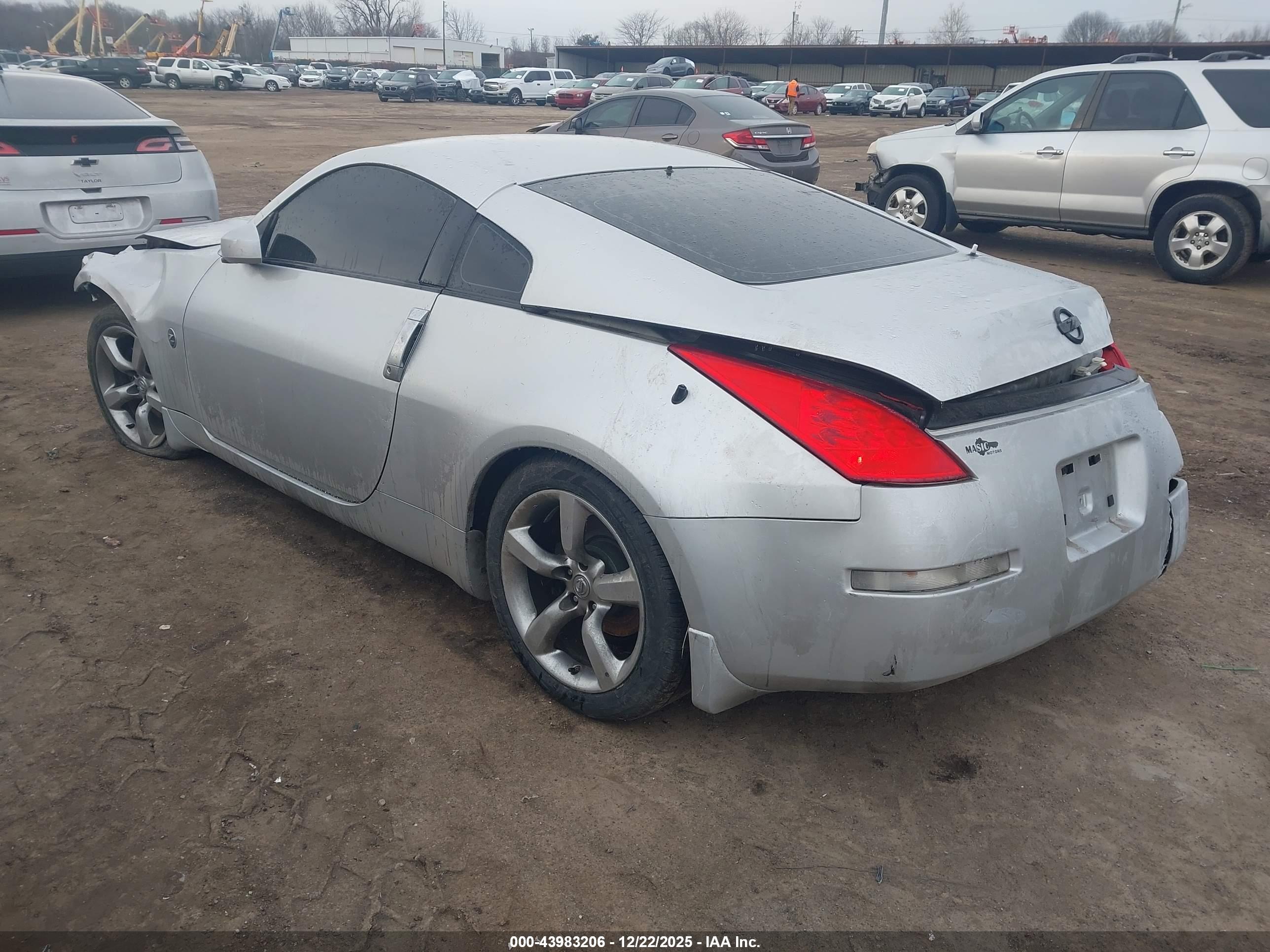 NISSAN 350Z image 3