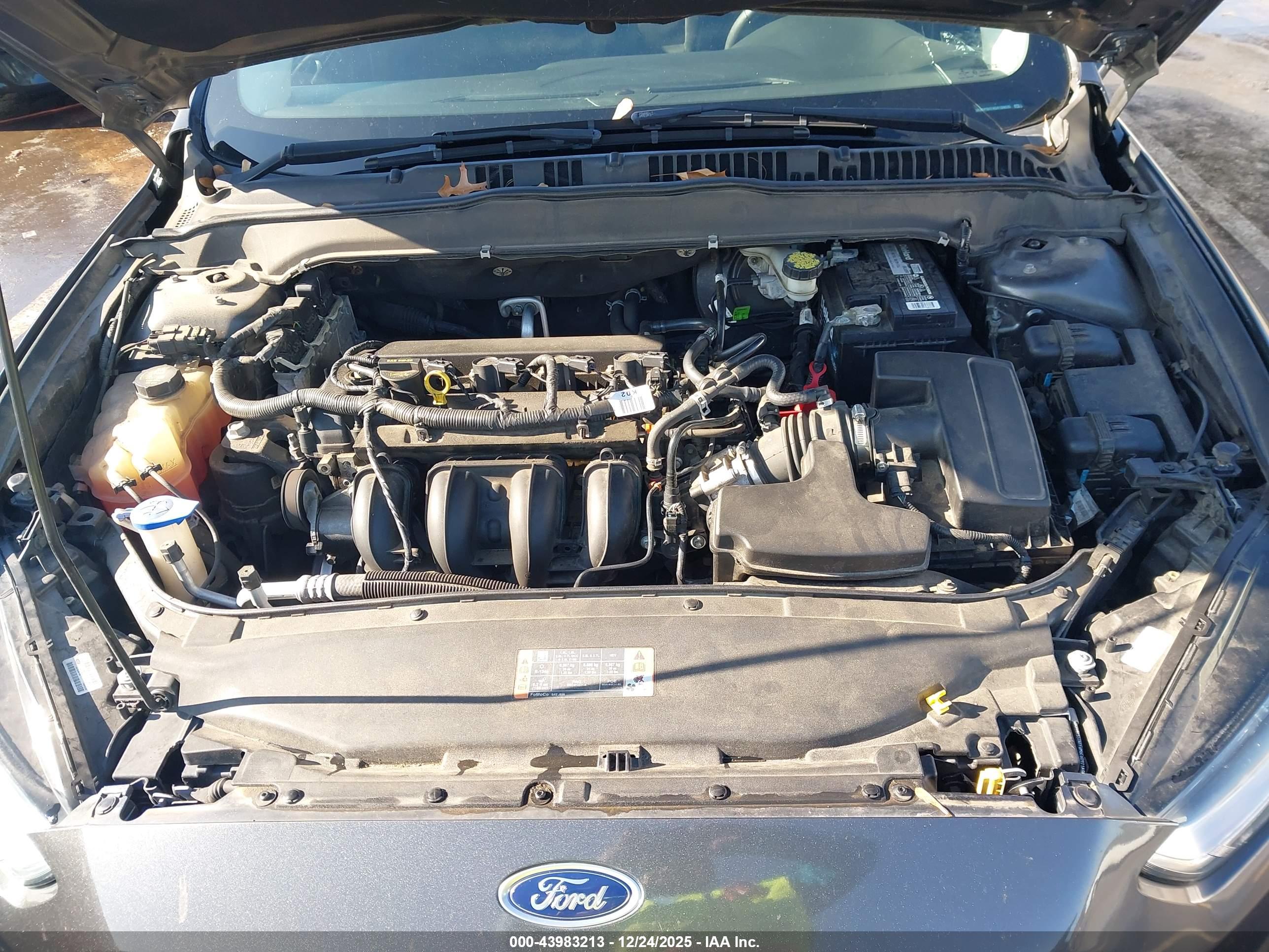 FORD FUSION image 10