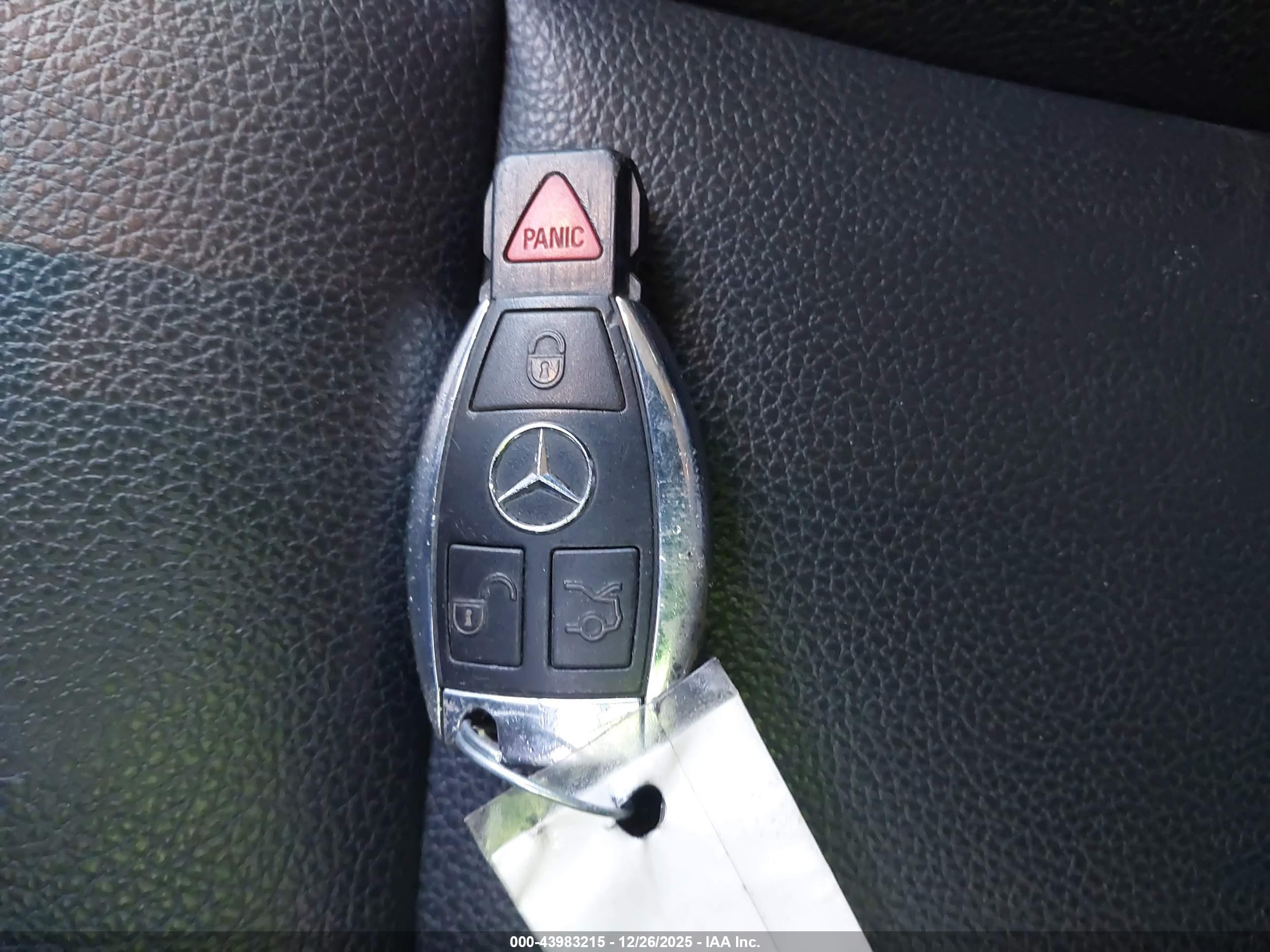 MERCEDES-BENZ GLA image 11