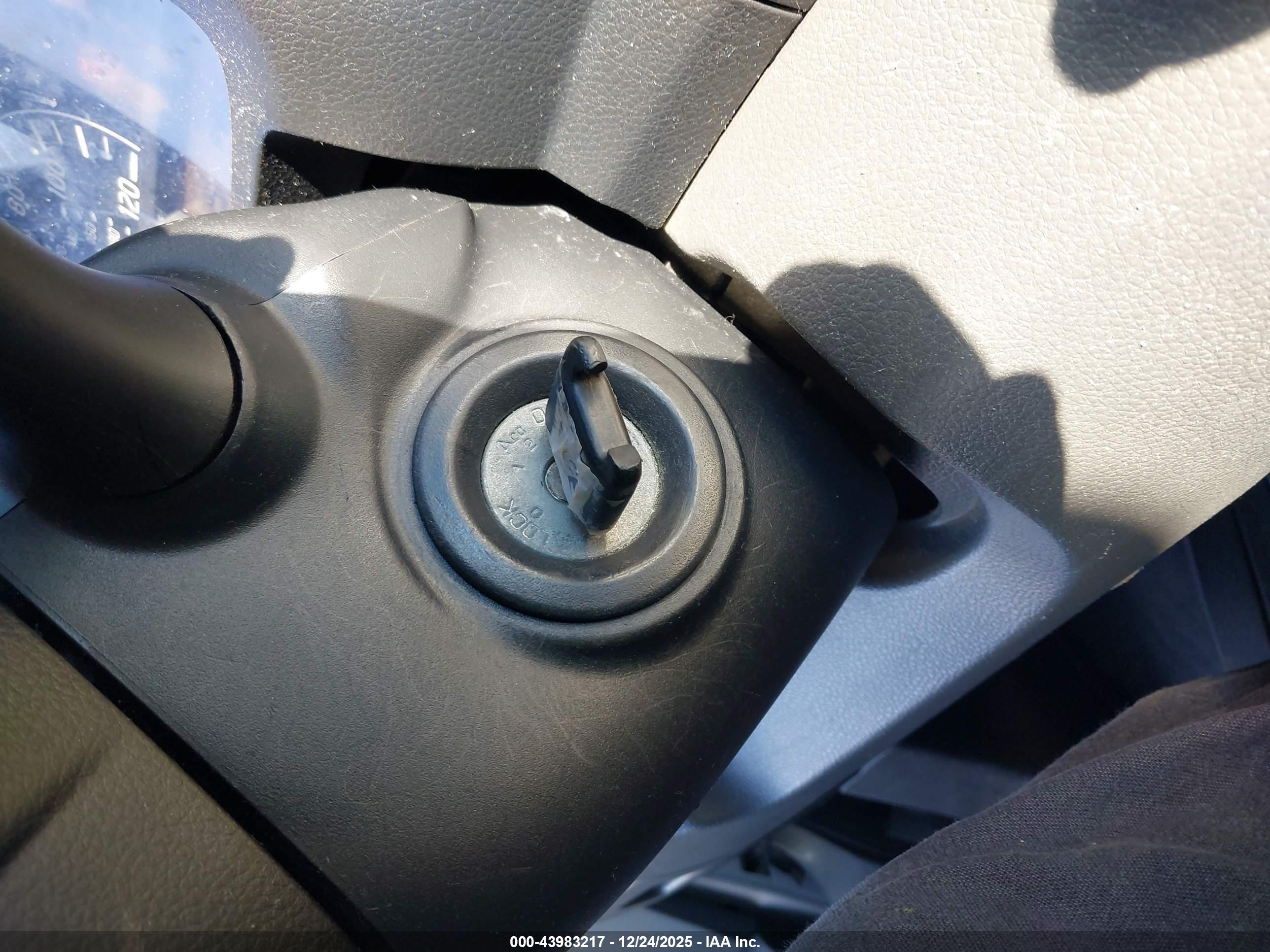 NISSAN NV200 image 11