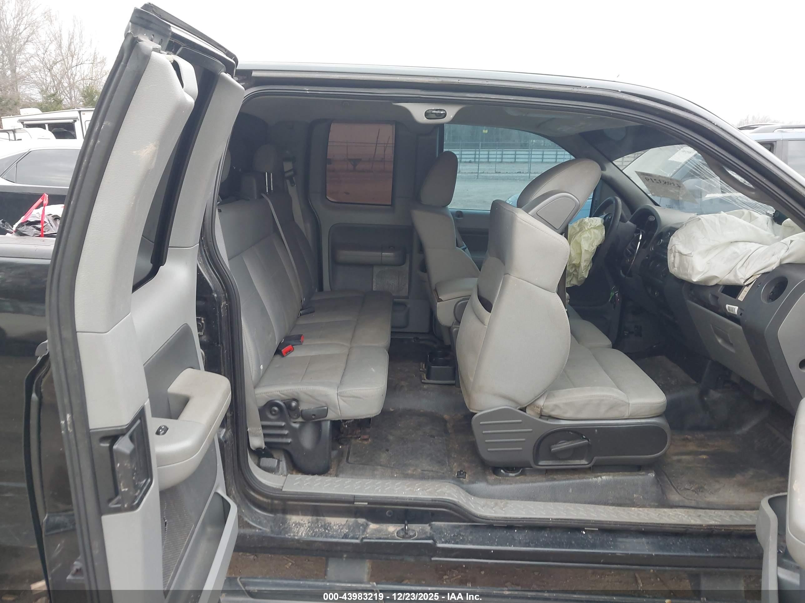 FORD F-150 image 8