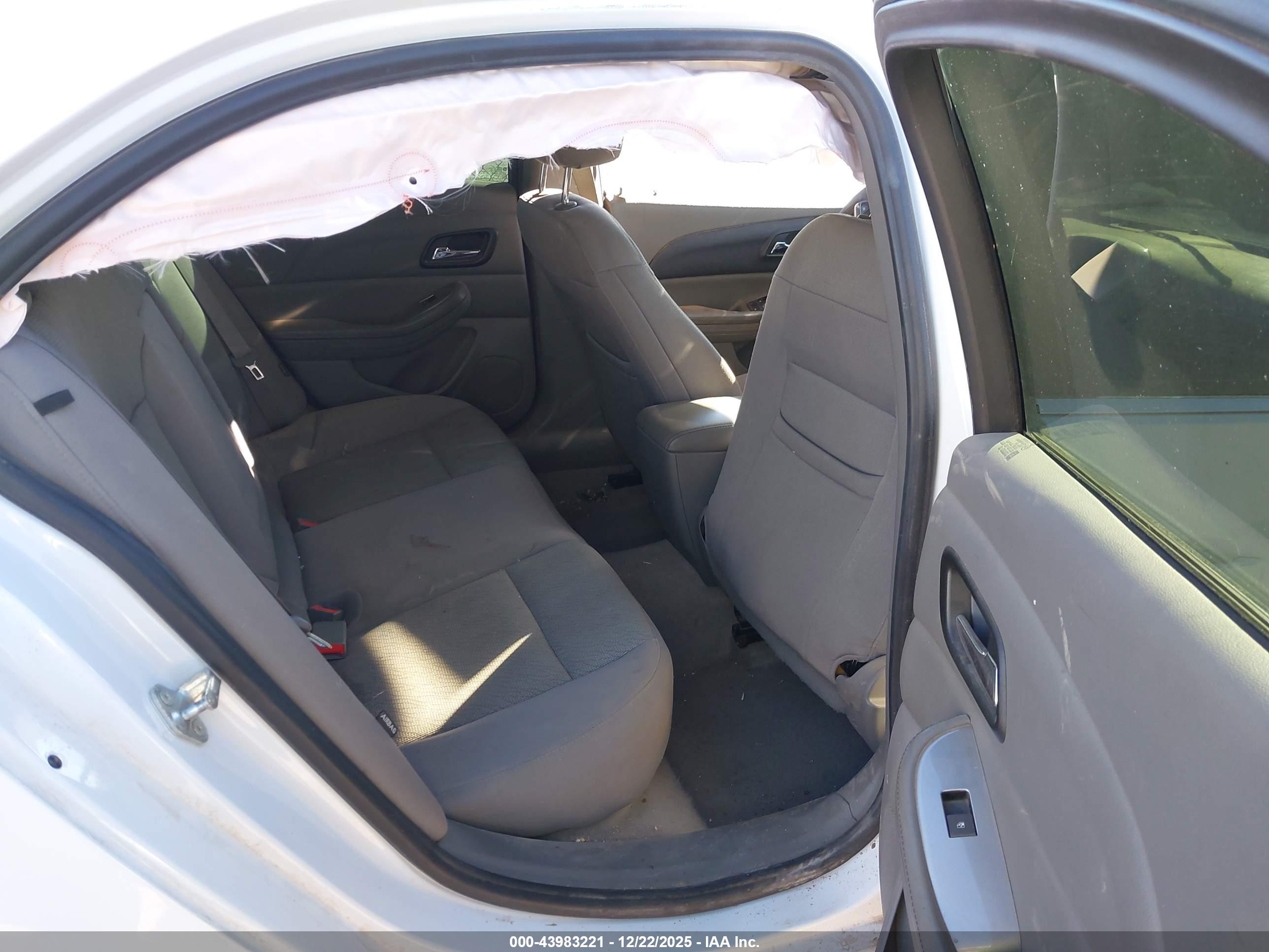 CHEVROLET MALIBU image 8