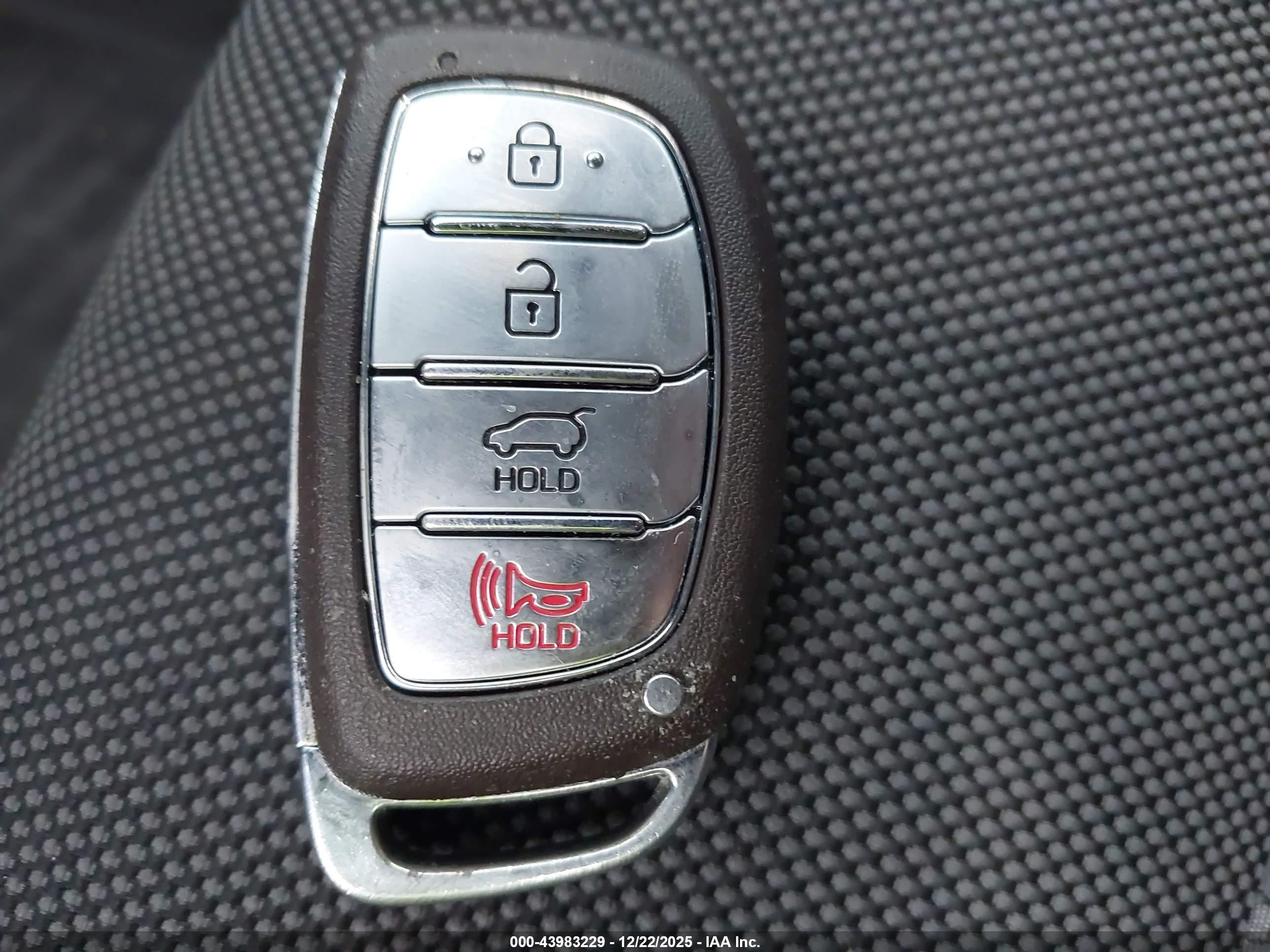 HYUNDAI IONIQ image 11