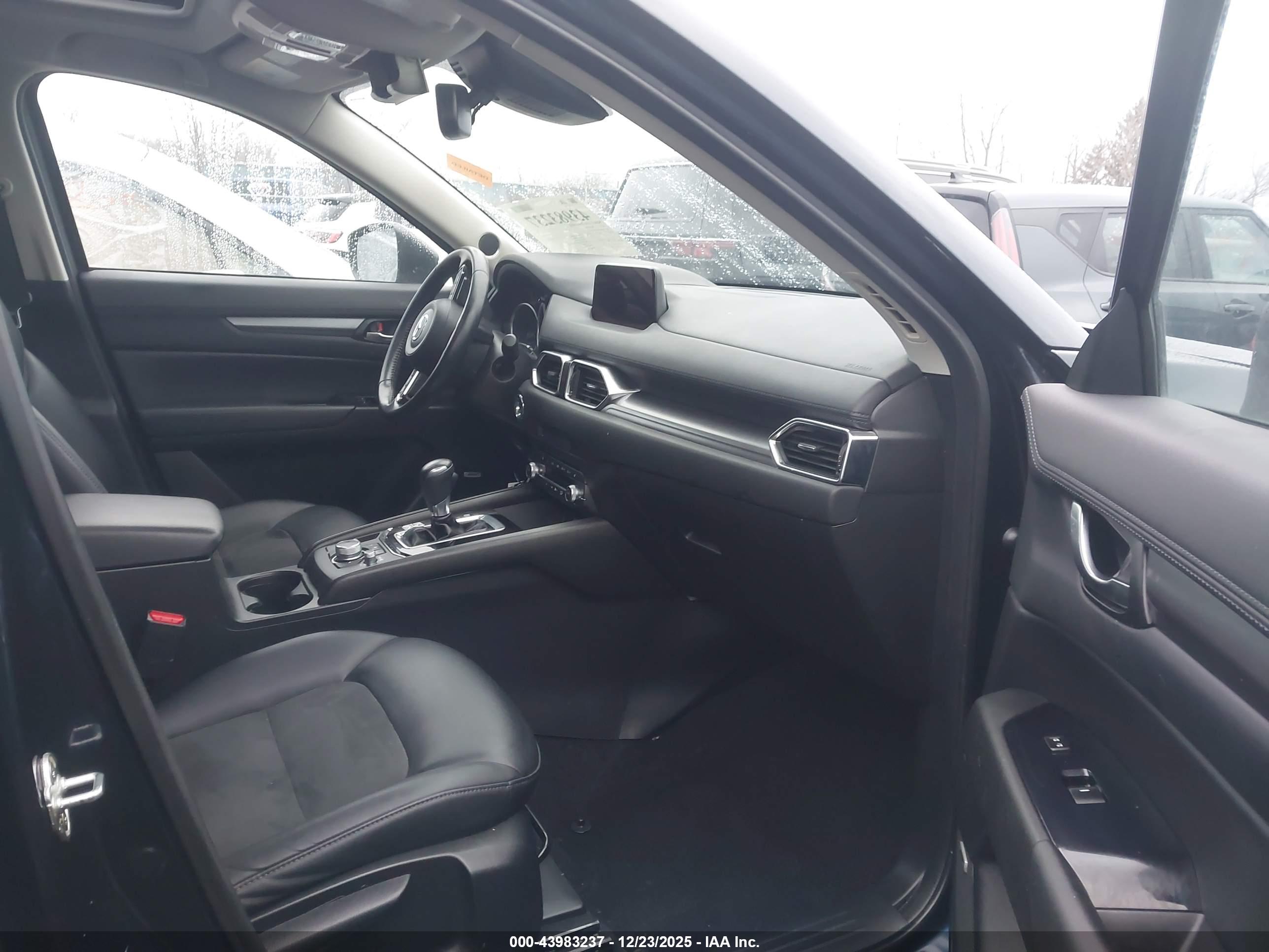 MAZDA CX-5 image 5