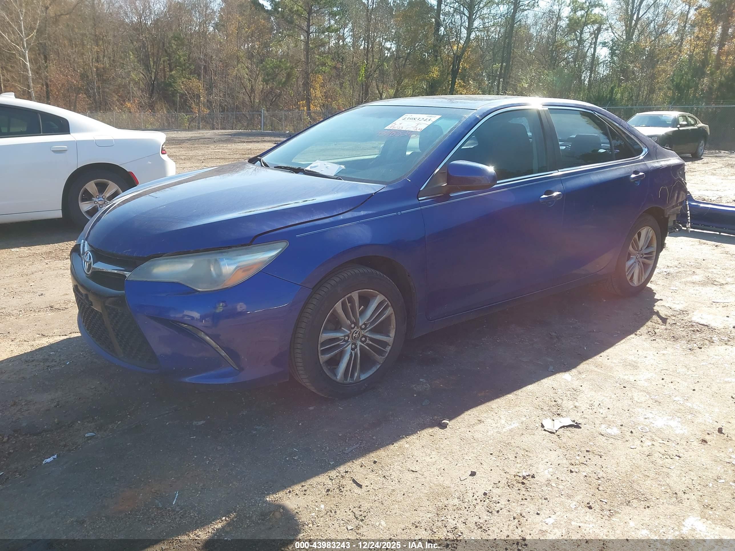 TOYOTA CAMRY image 2