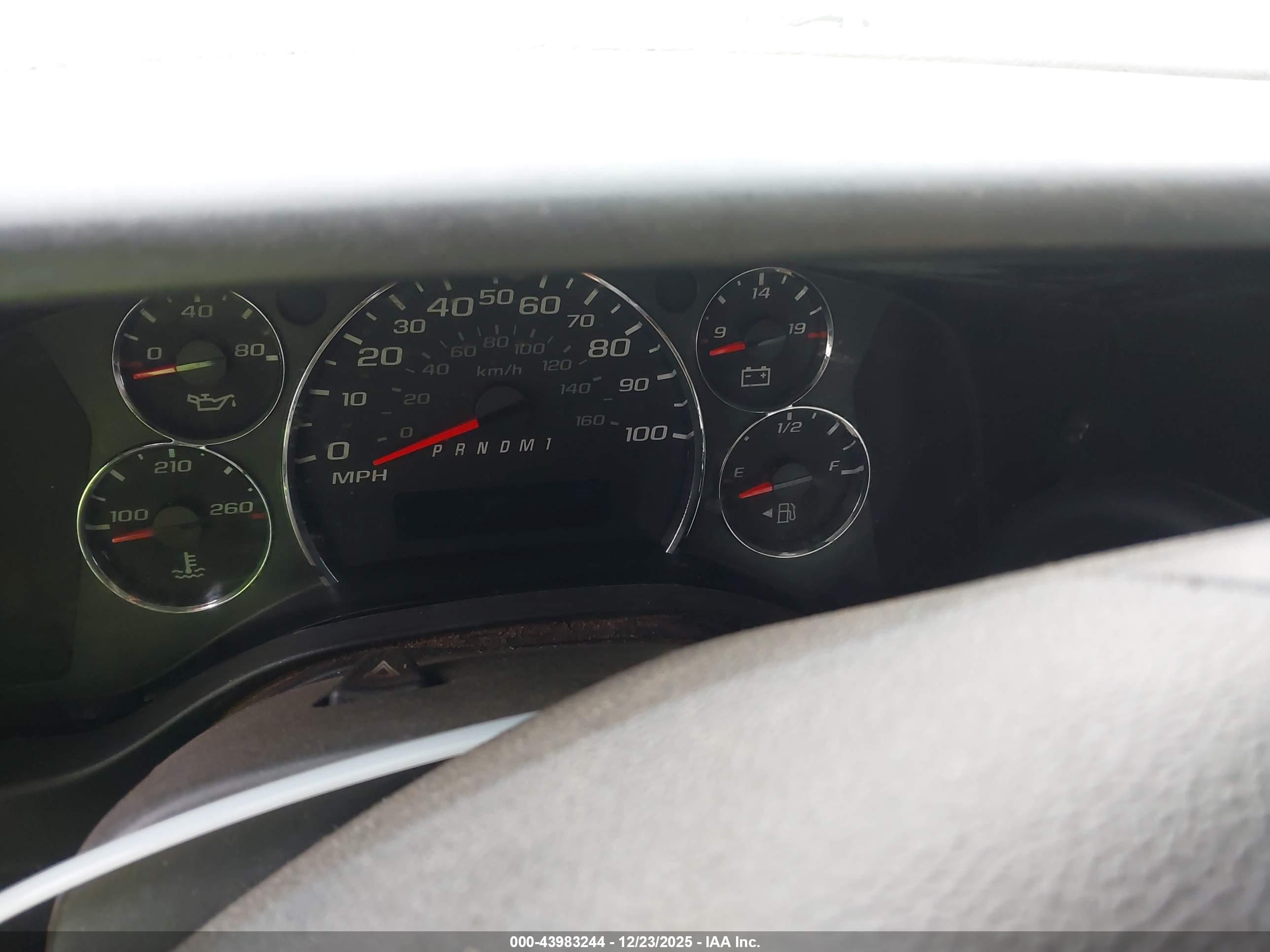 CHEVROLET EXPRESS image 6