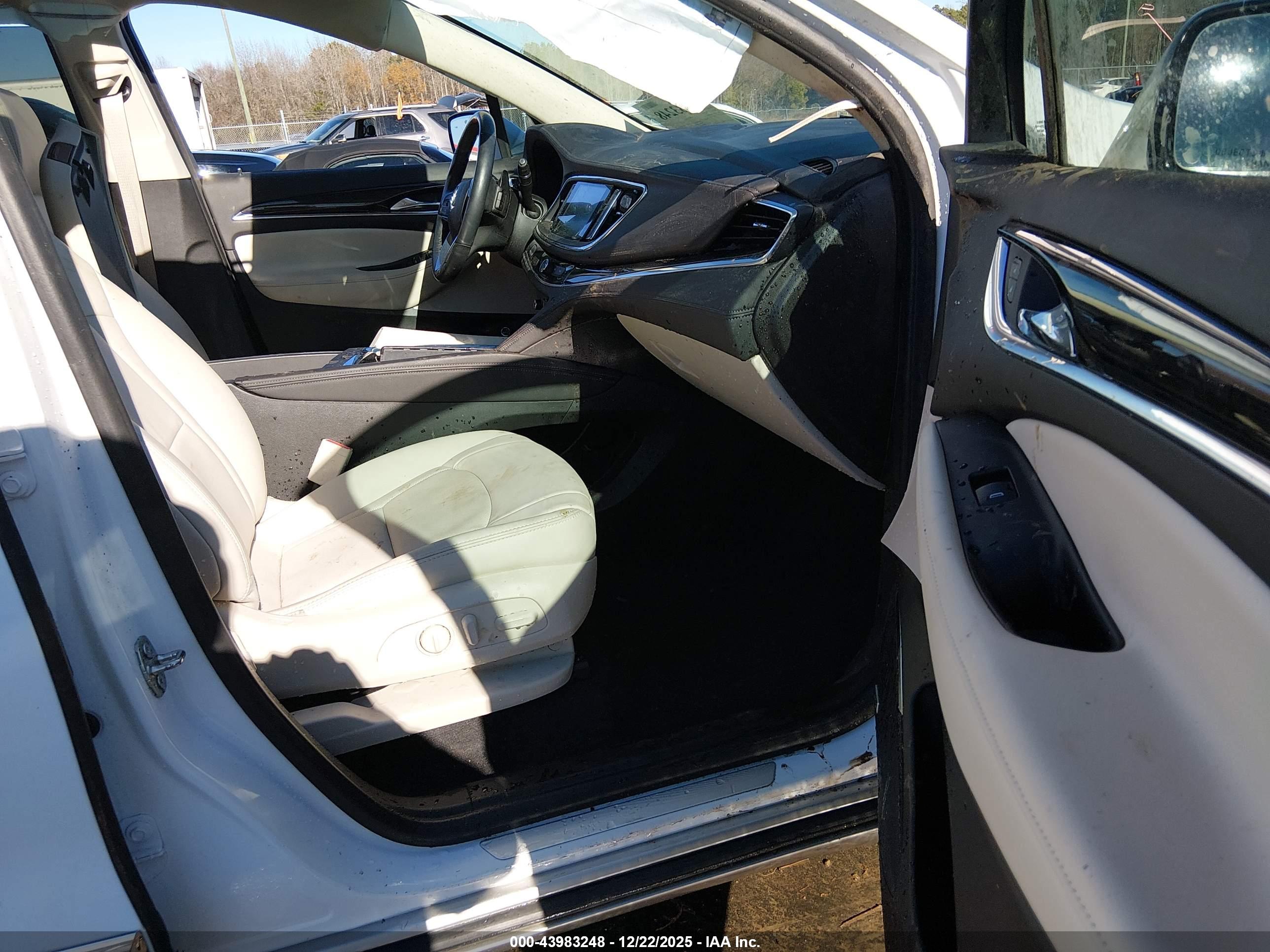 BUICK ENCLAVE image 5