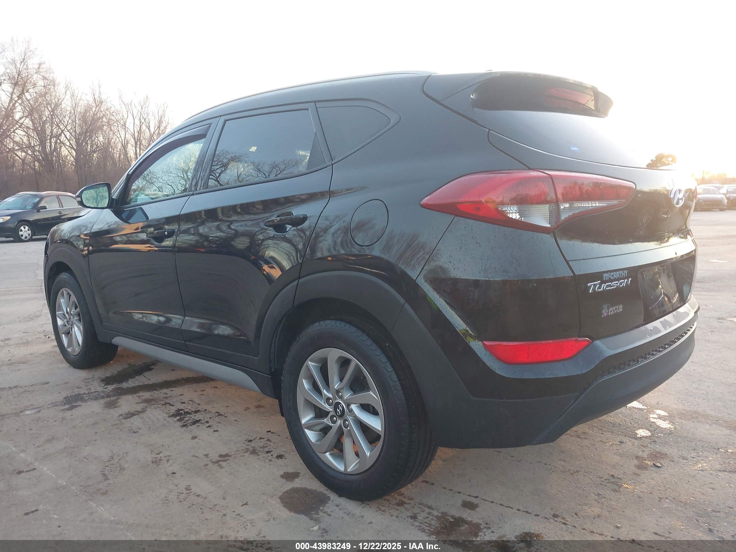 HYUNDAI TUCSON image 3