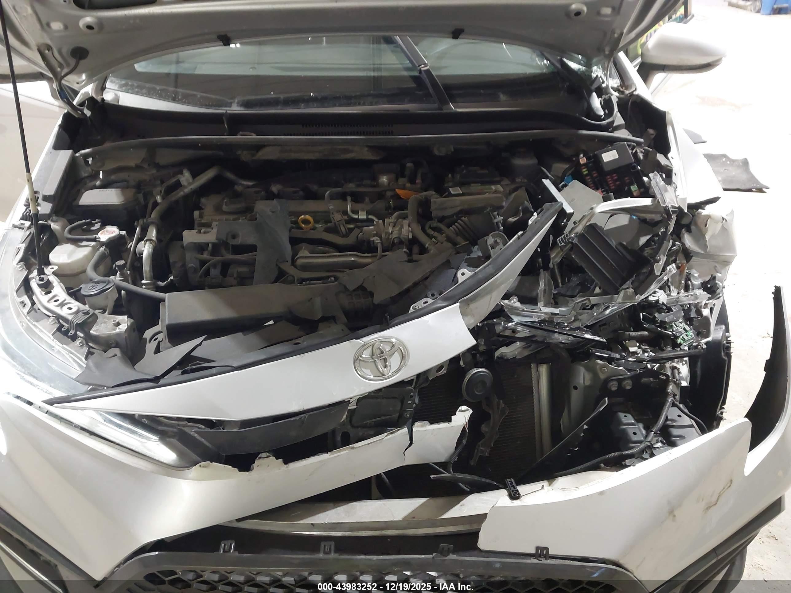 TOYOTA COROLLA image 10
