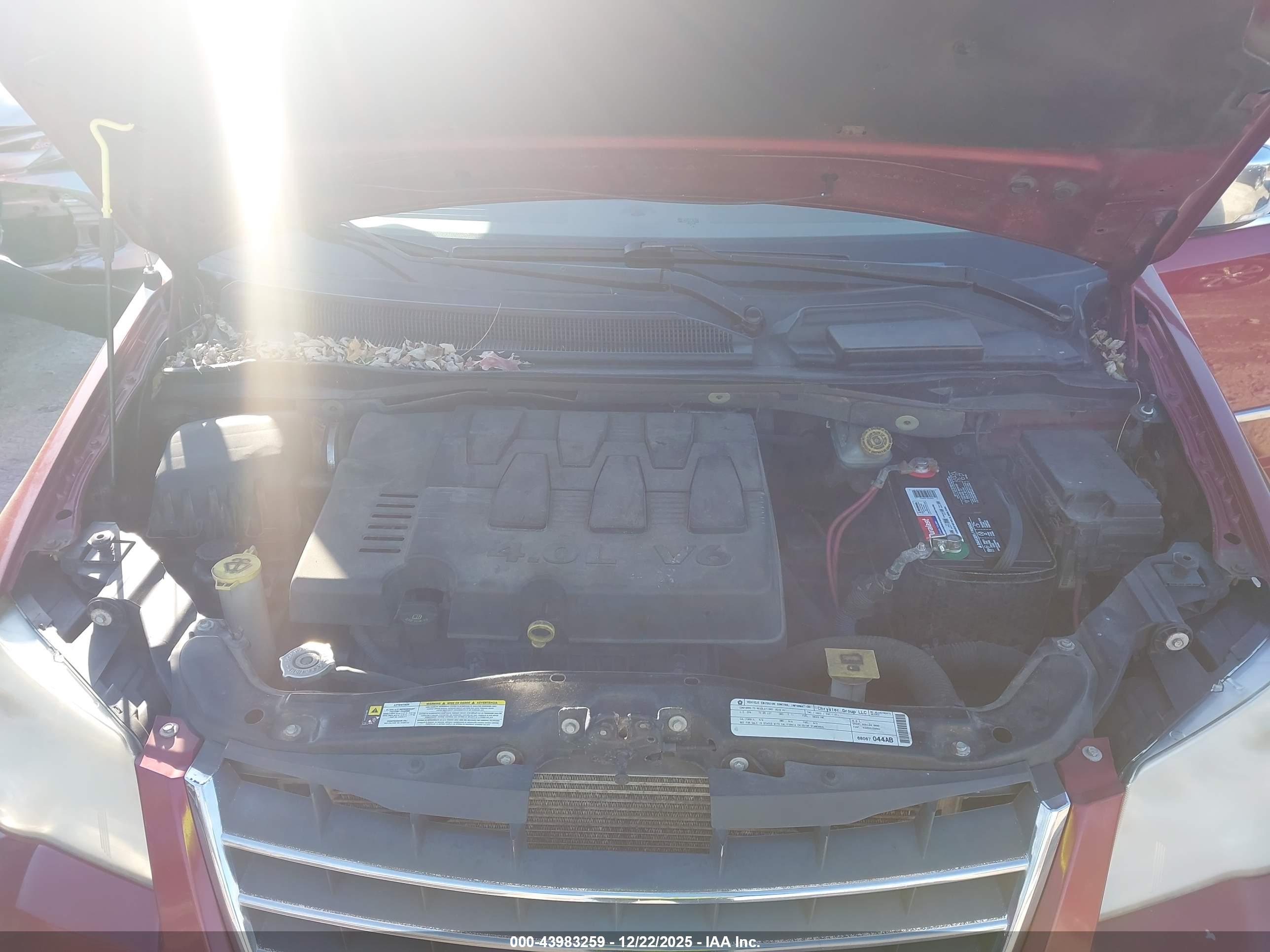 CHRYSLER TOWN image 10