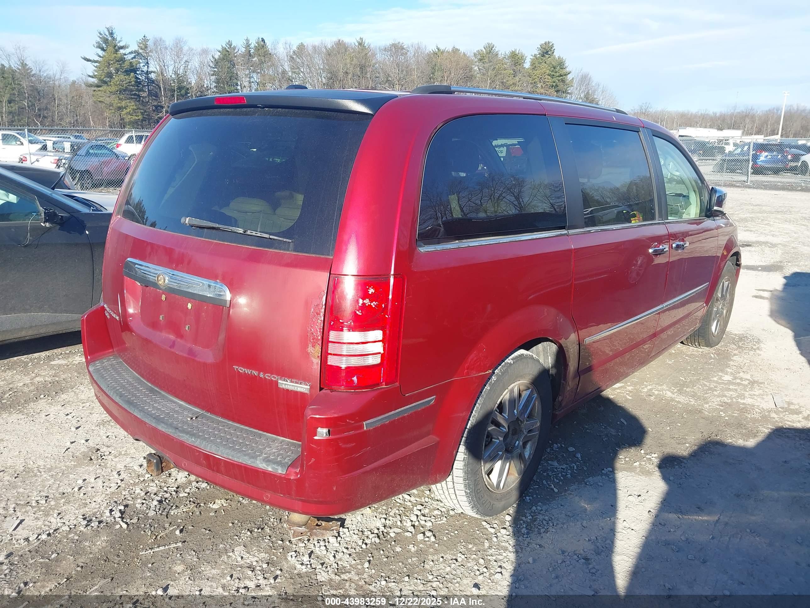 CHRYSLER TOWN image 4
