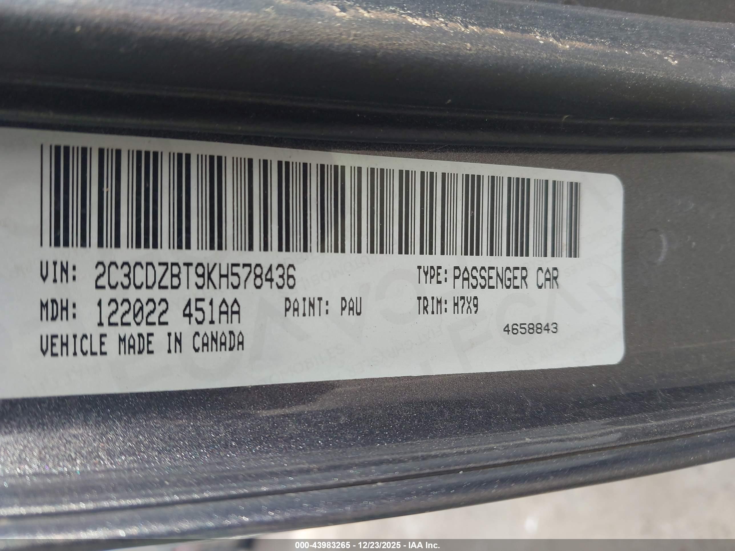 DODGE CHALLENGER image 9