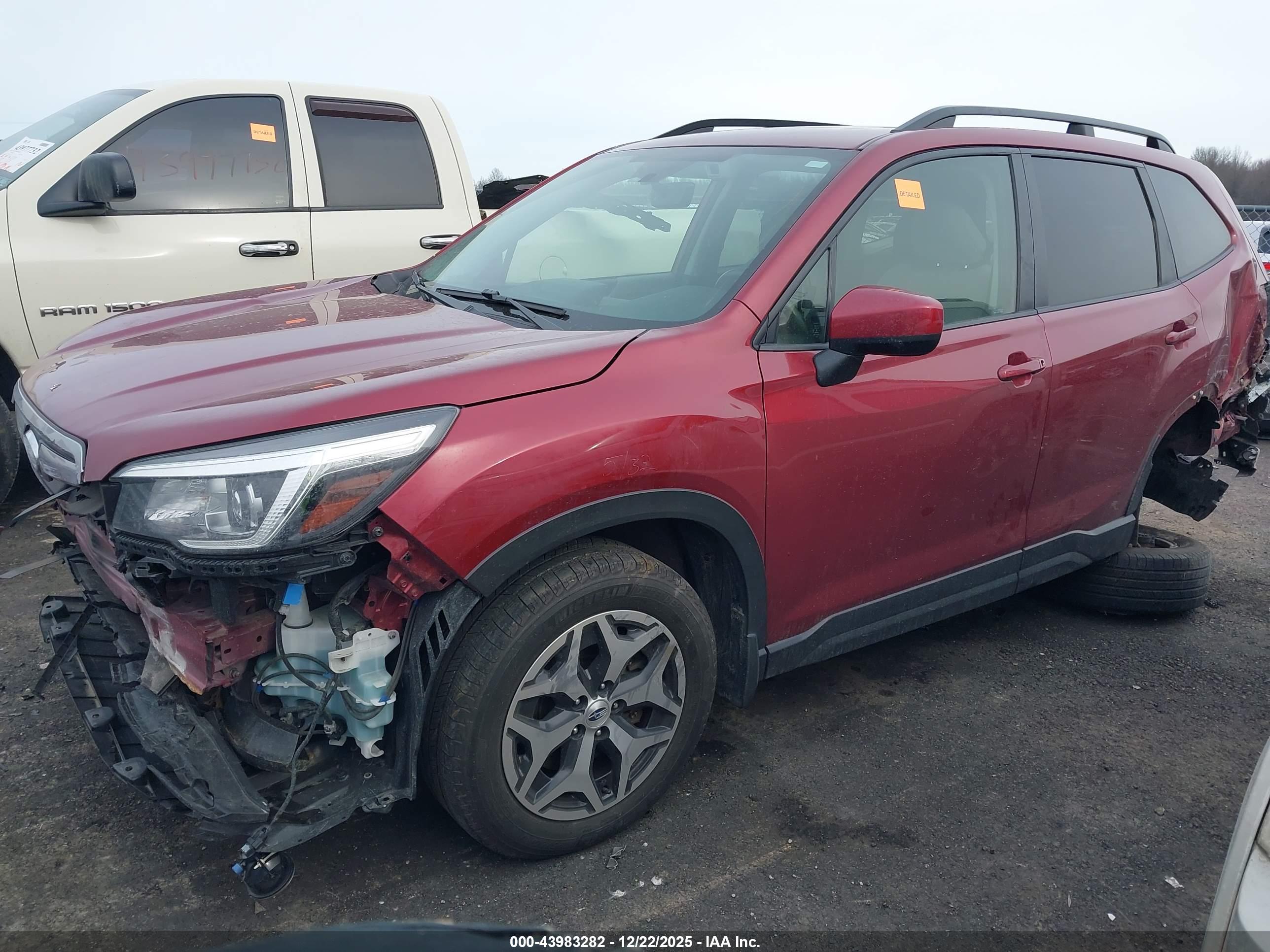 SUBARU FORESTER image 2