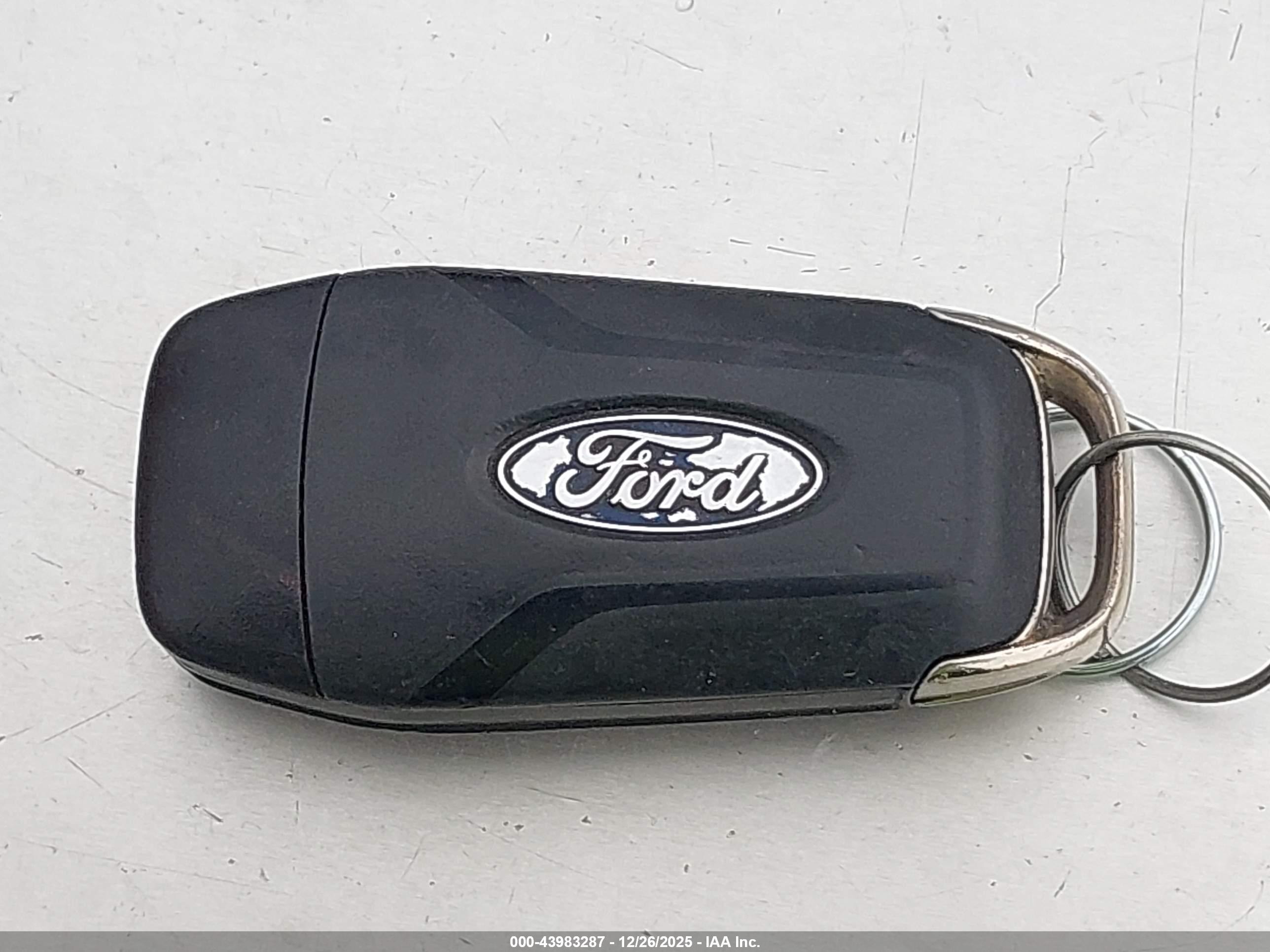 FORD FUSION image 11