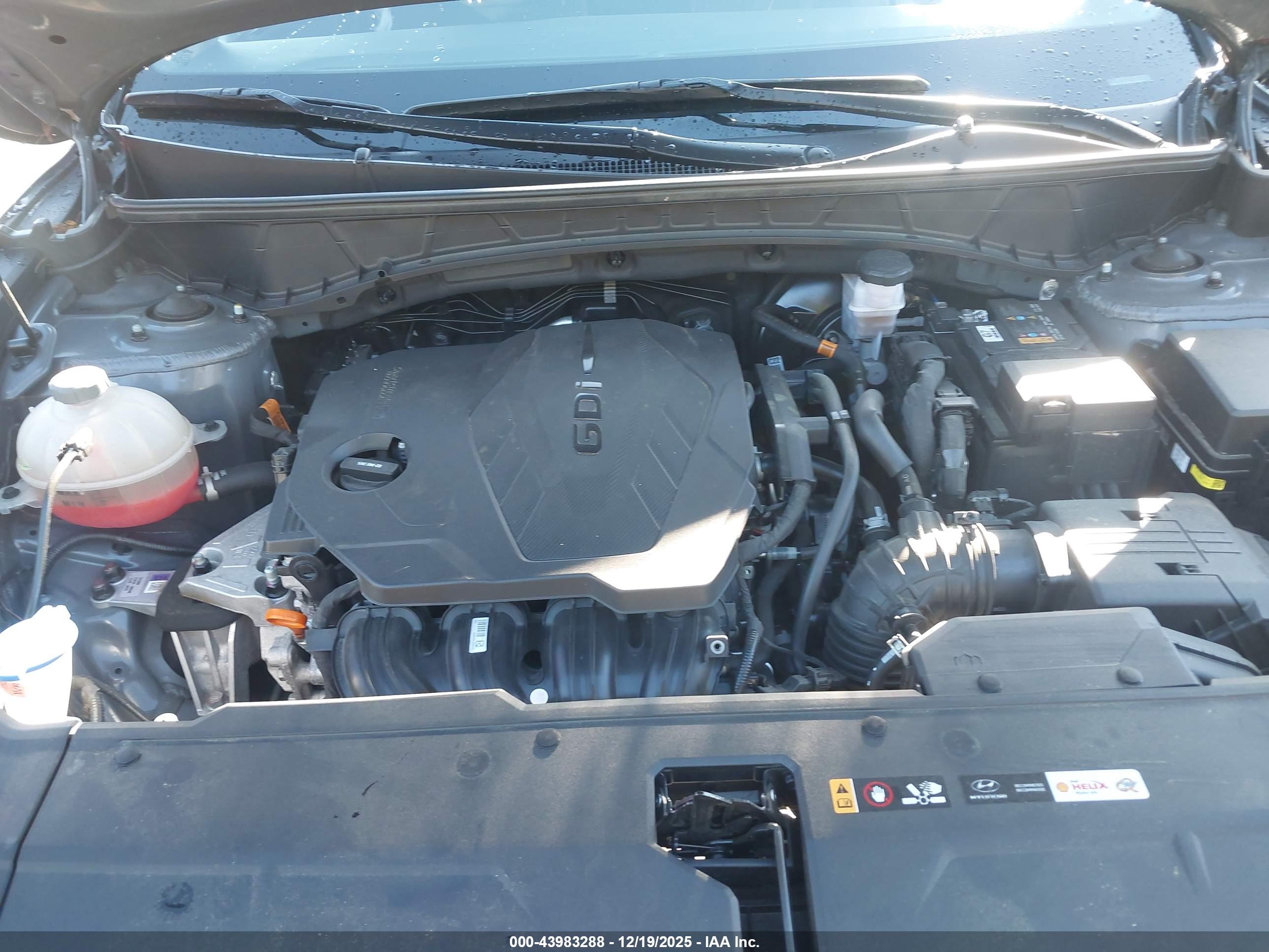 HYUNDAI TUCSON image 10