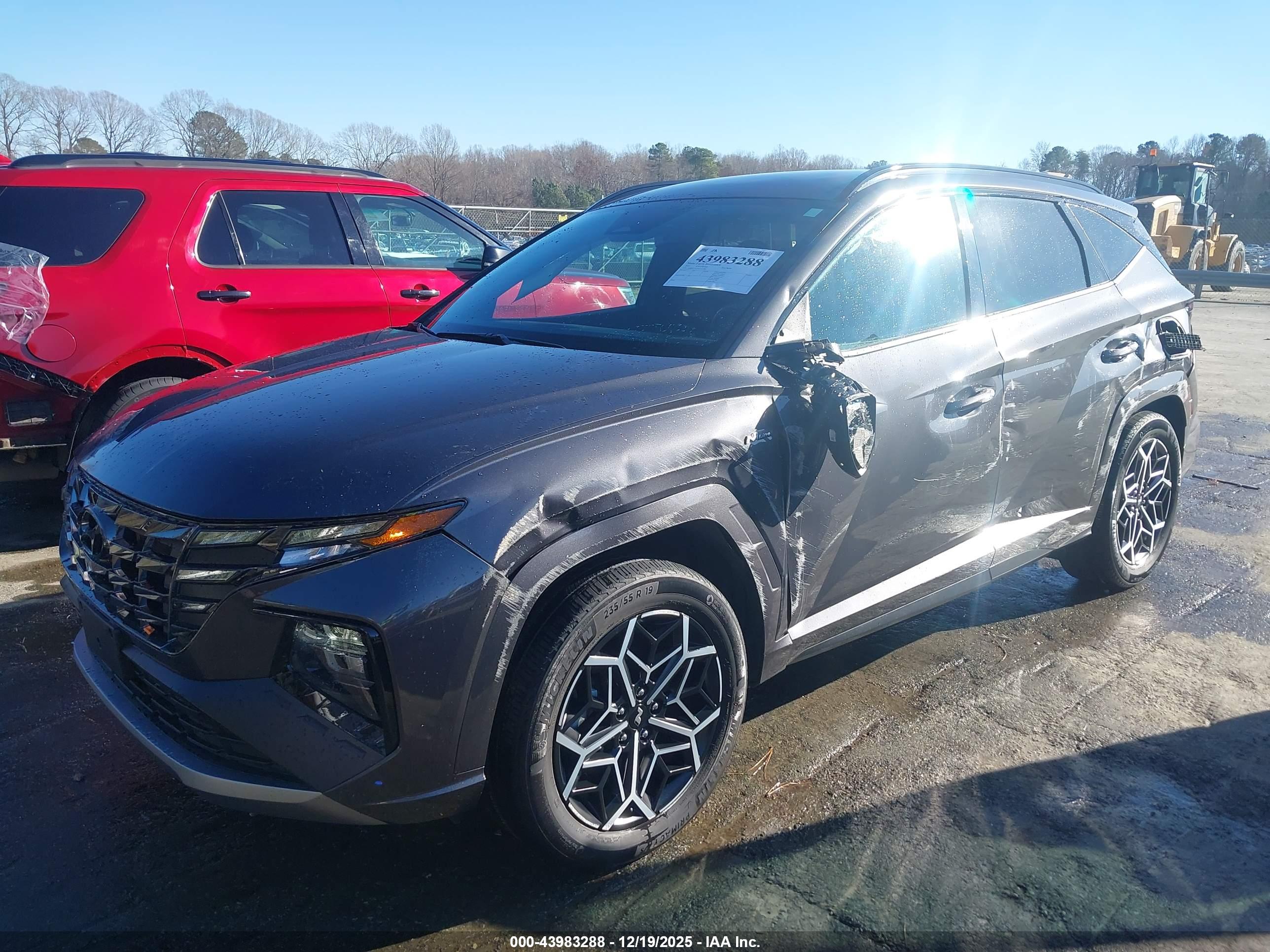 HYUNDAI TUCSON image 6