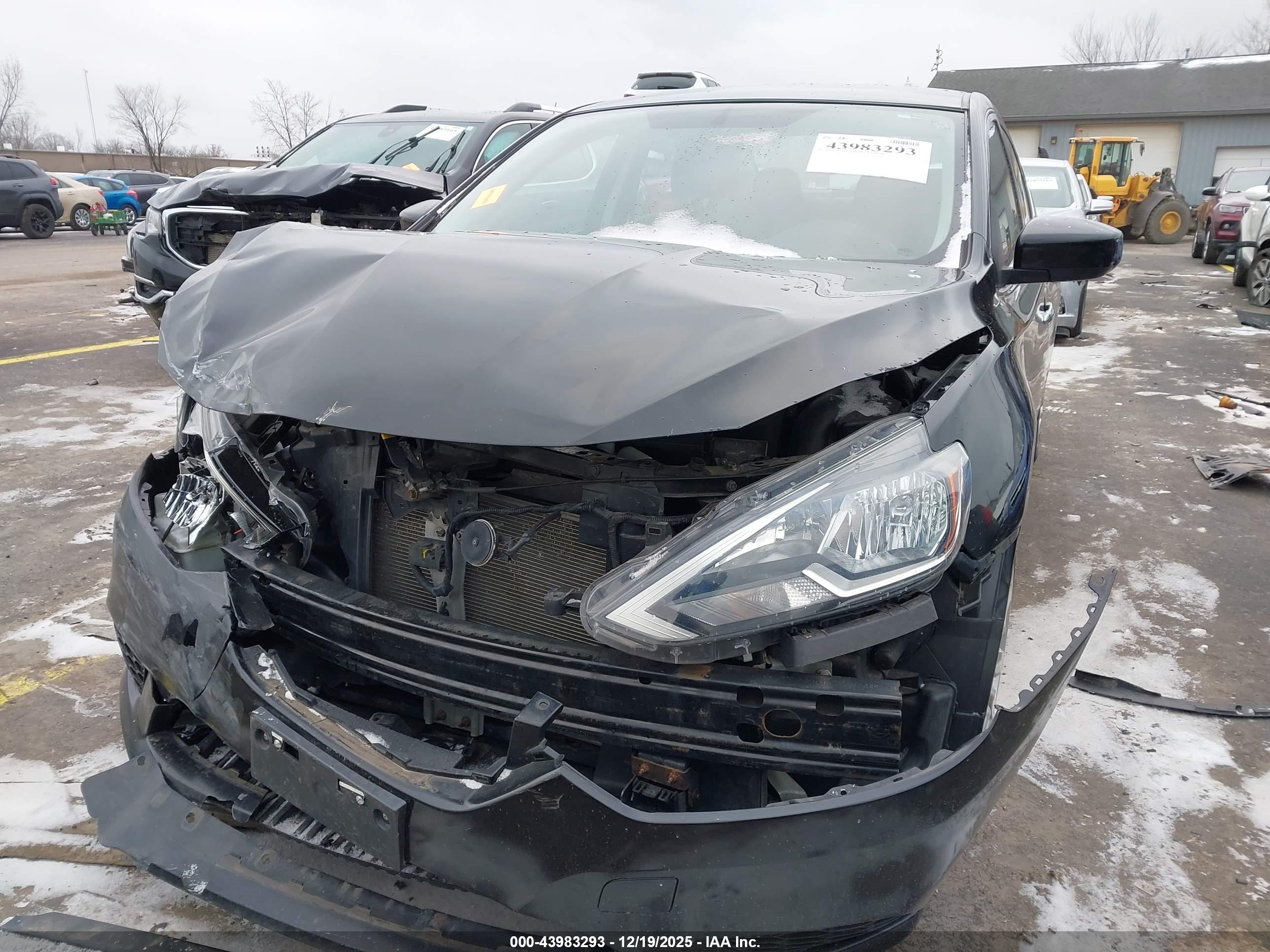 NISSAN SENTRA image 2