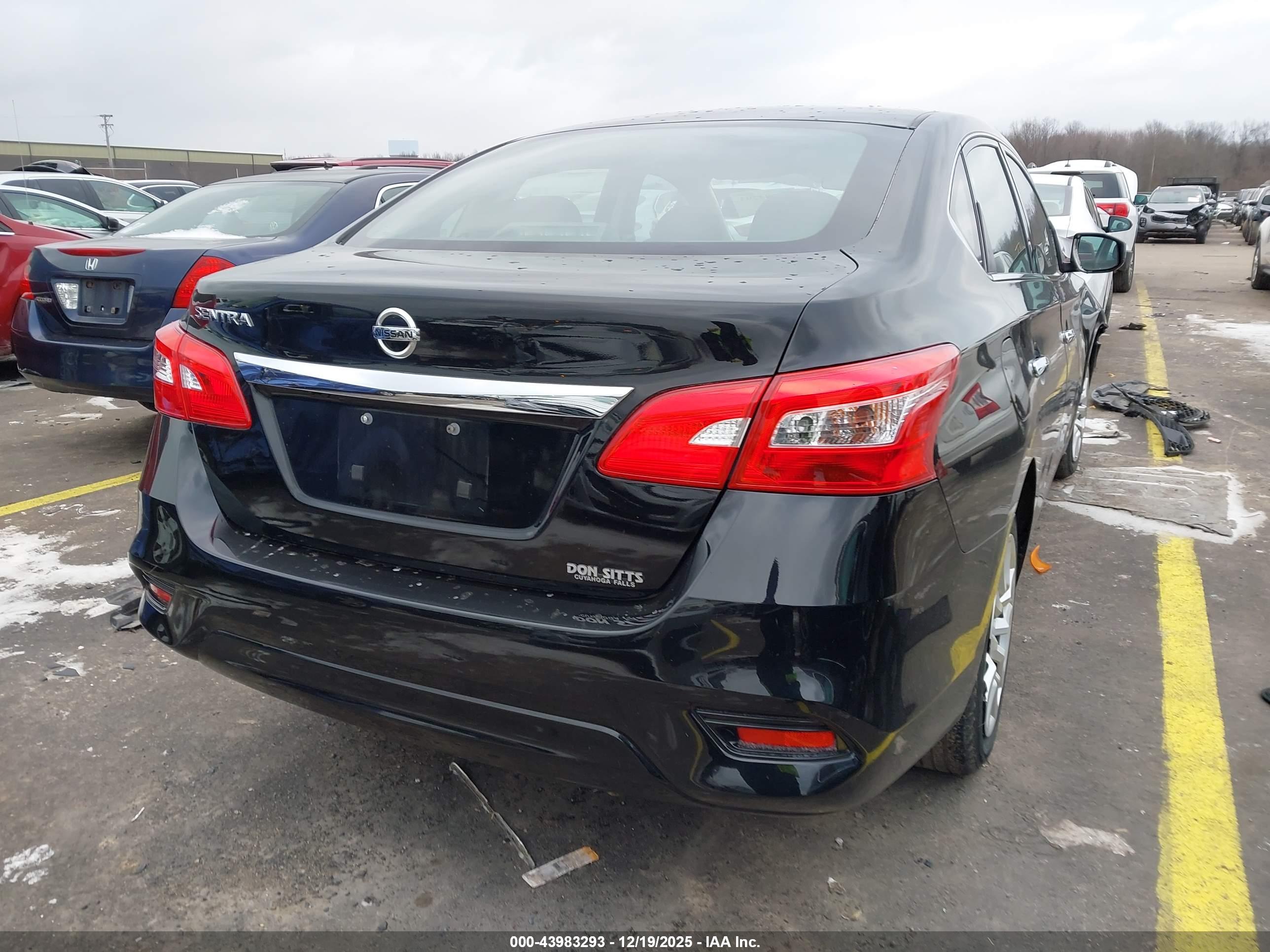 NISSAN SENTRA image 4