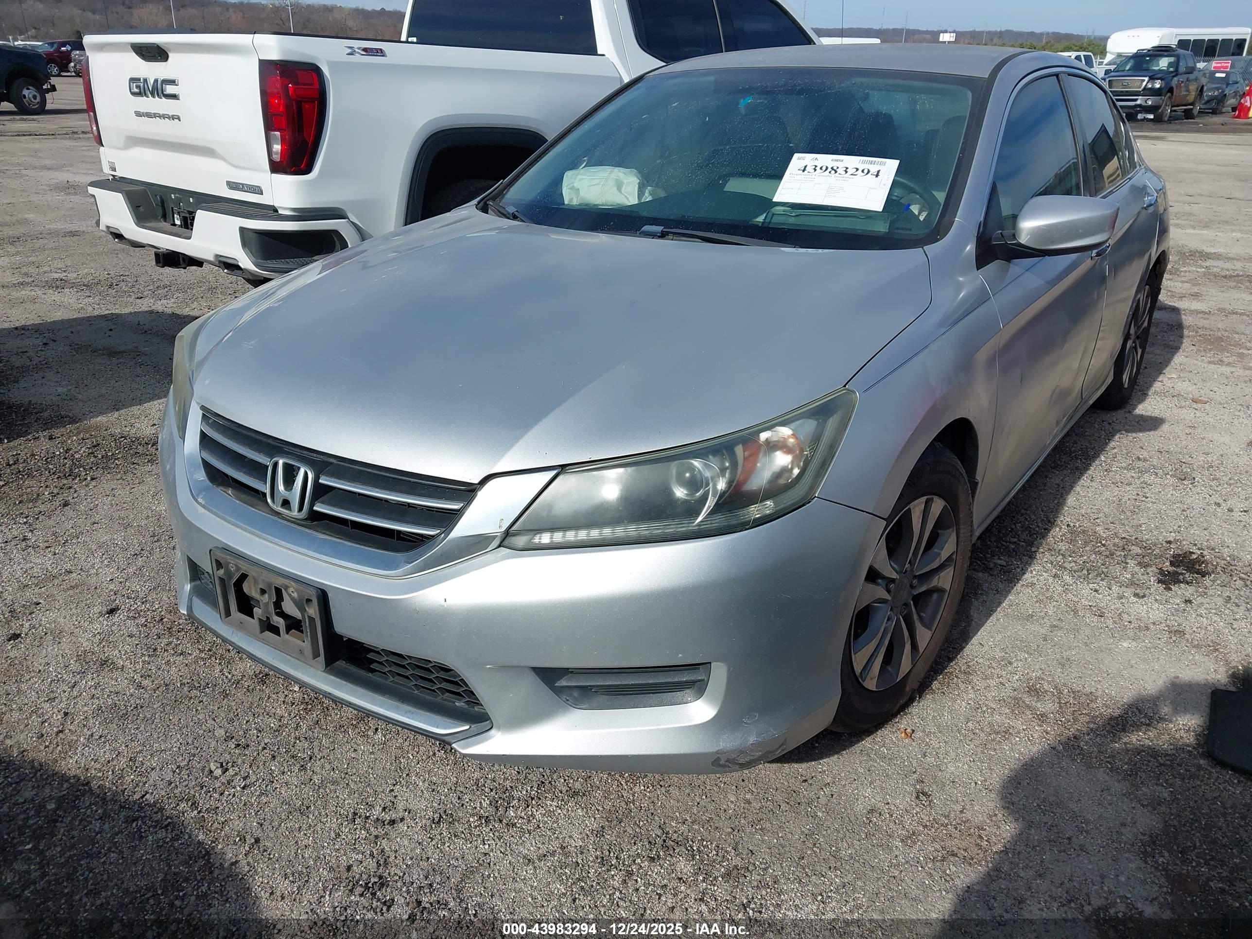 HONDA ACCORD image 2