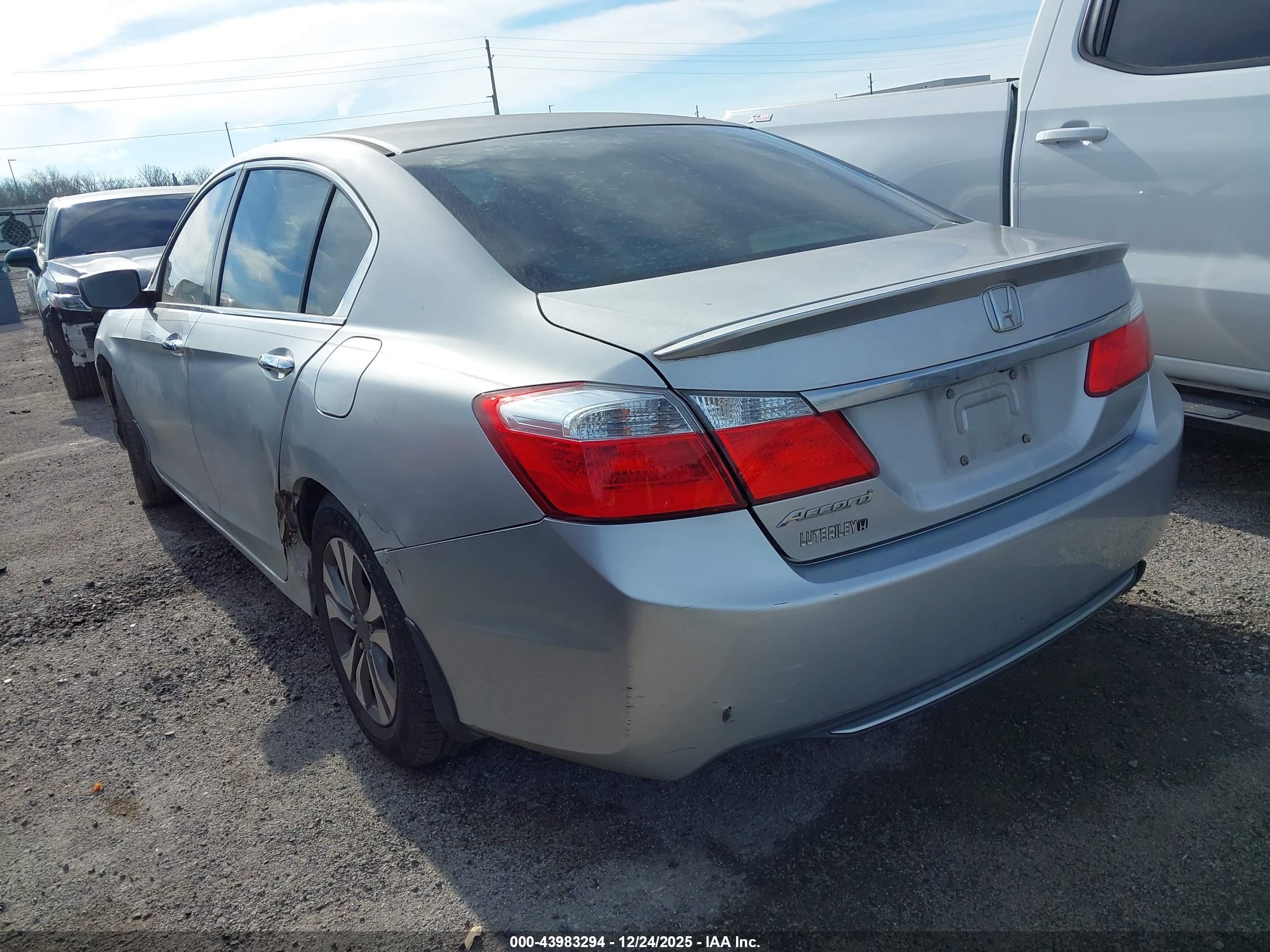 HONDA ACCORD image 3