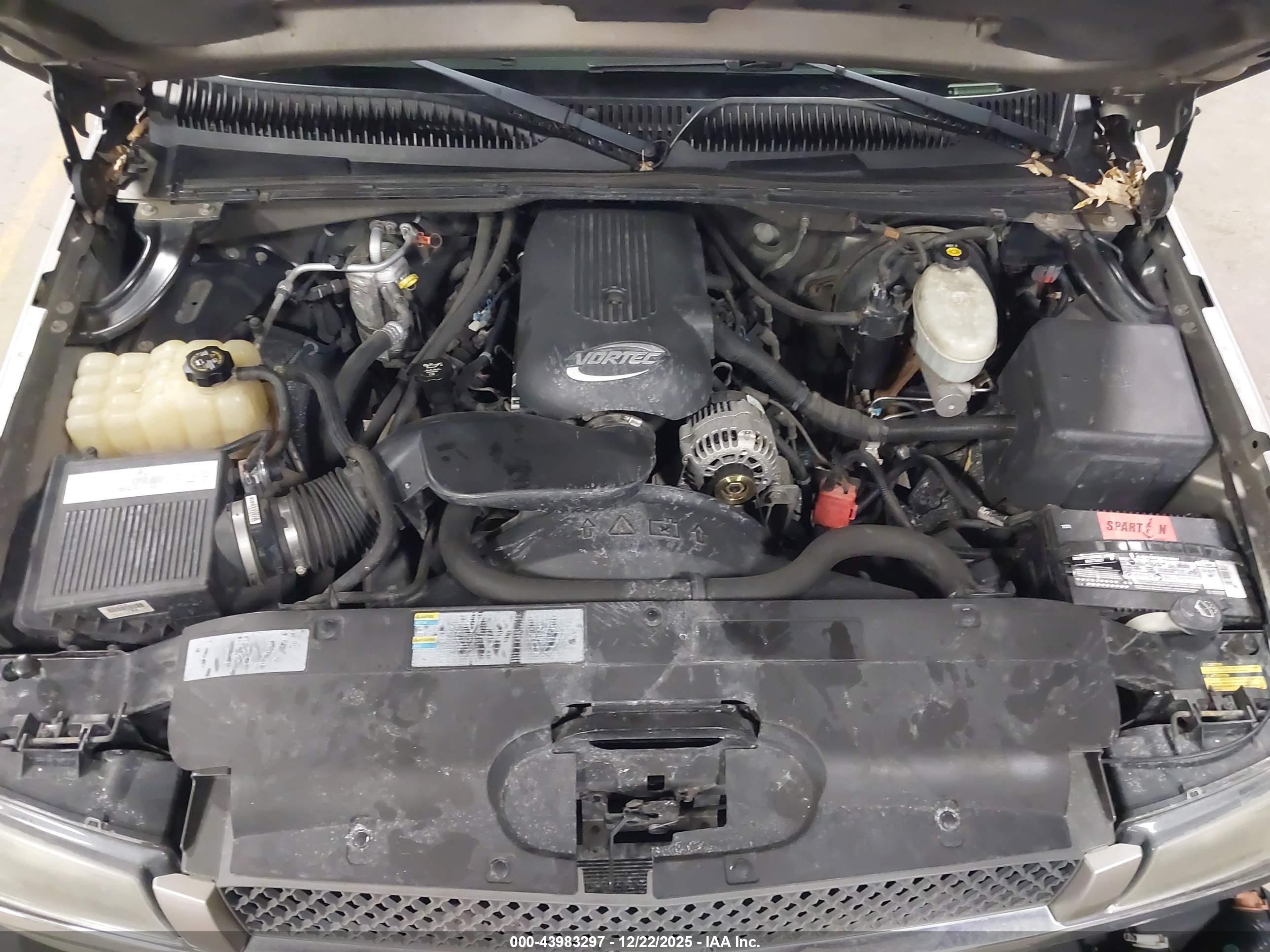 CHEVROLET SILVERADO image 10