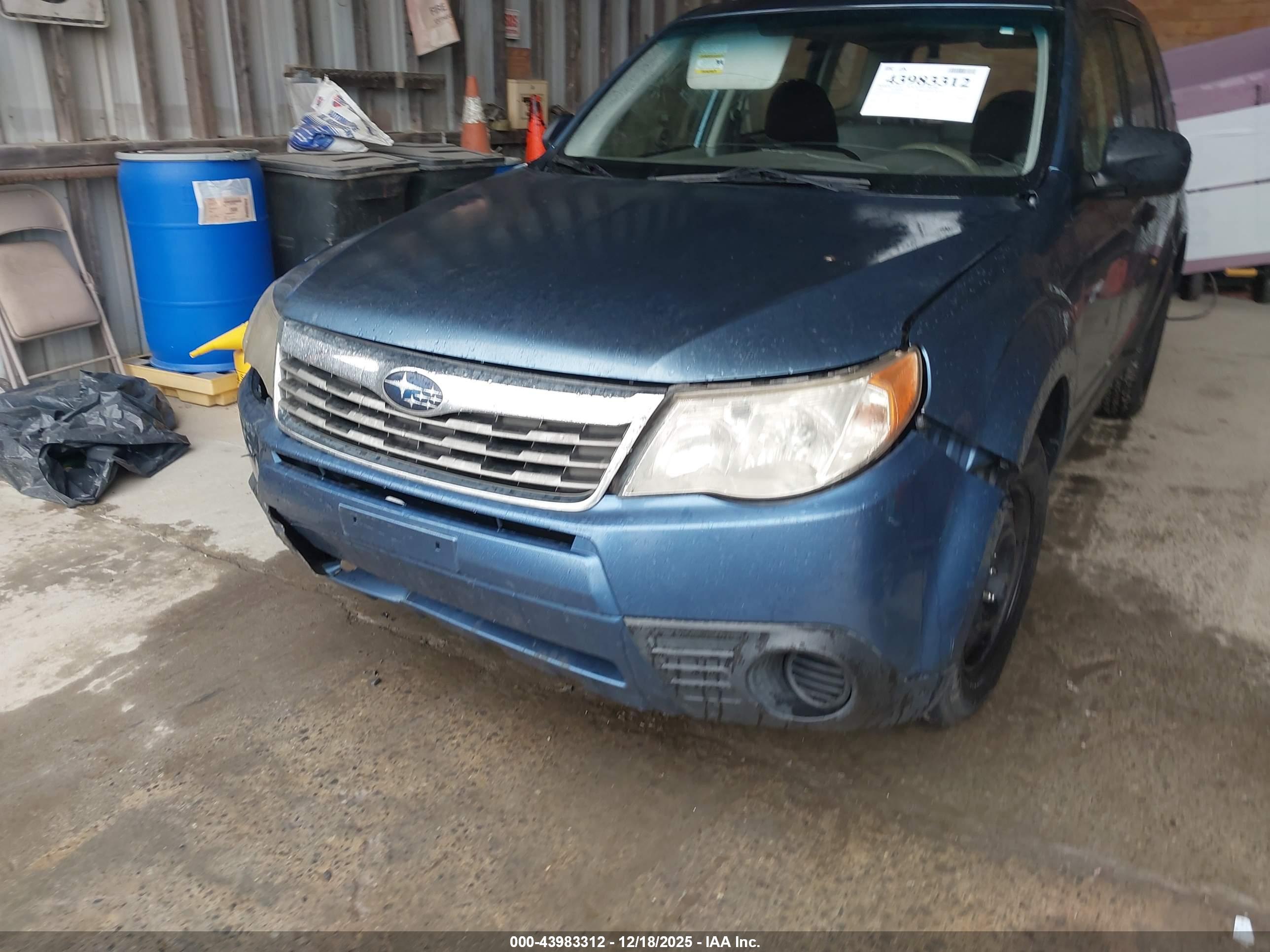 SUBARU FORESTER image 6