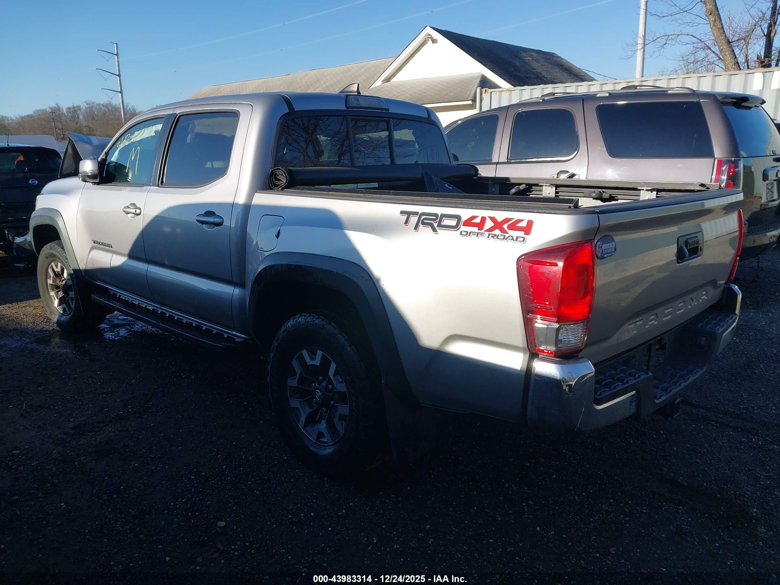 TOYOTA TACOMA image 3