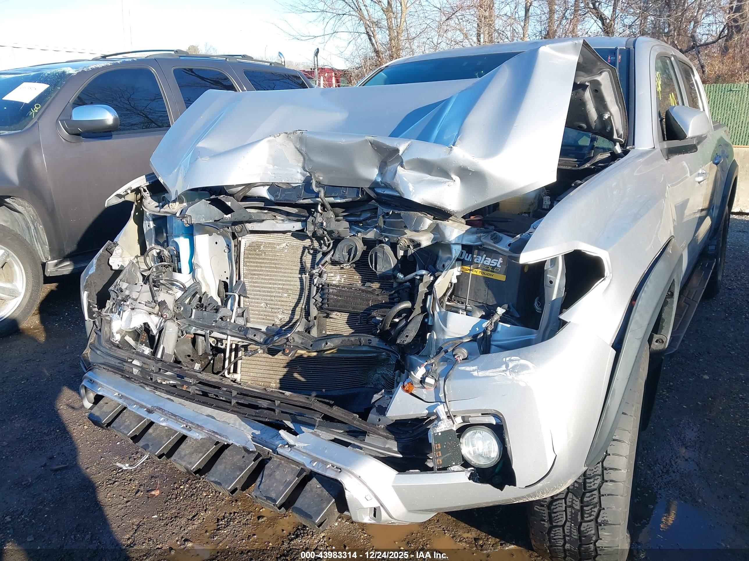 TOYOTA TACOMA image 6