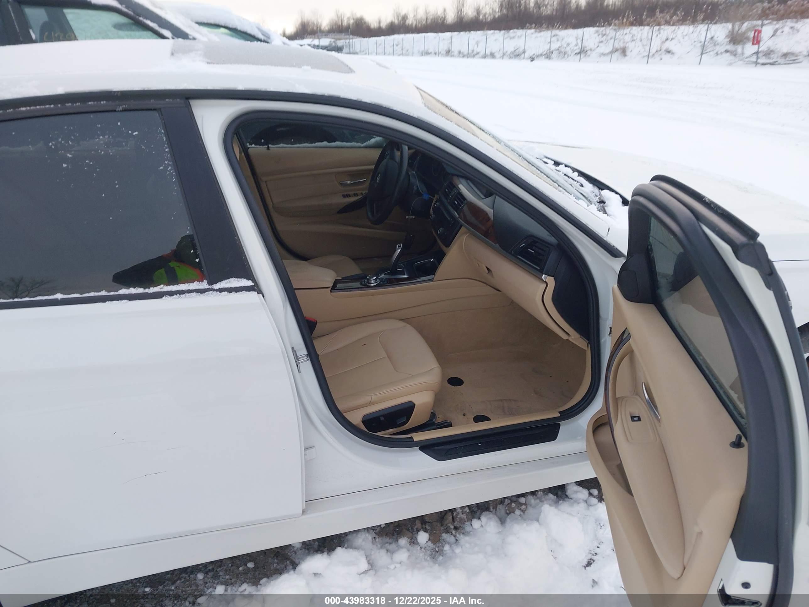 BMW 328I image 5