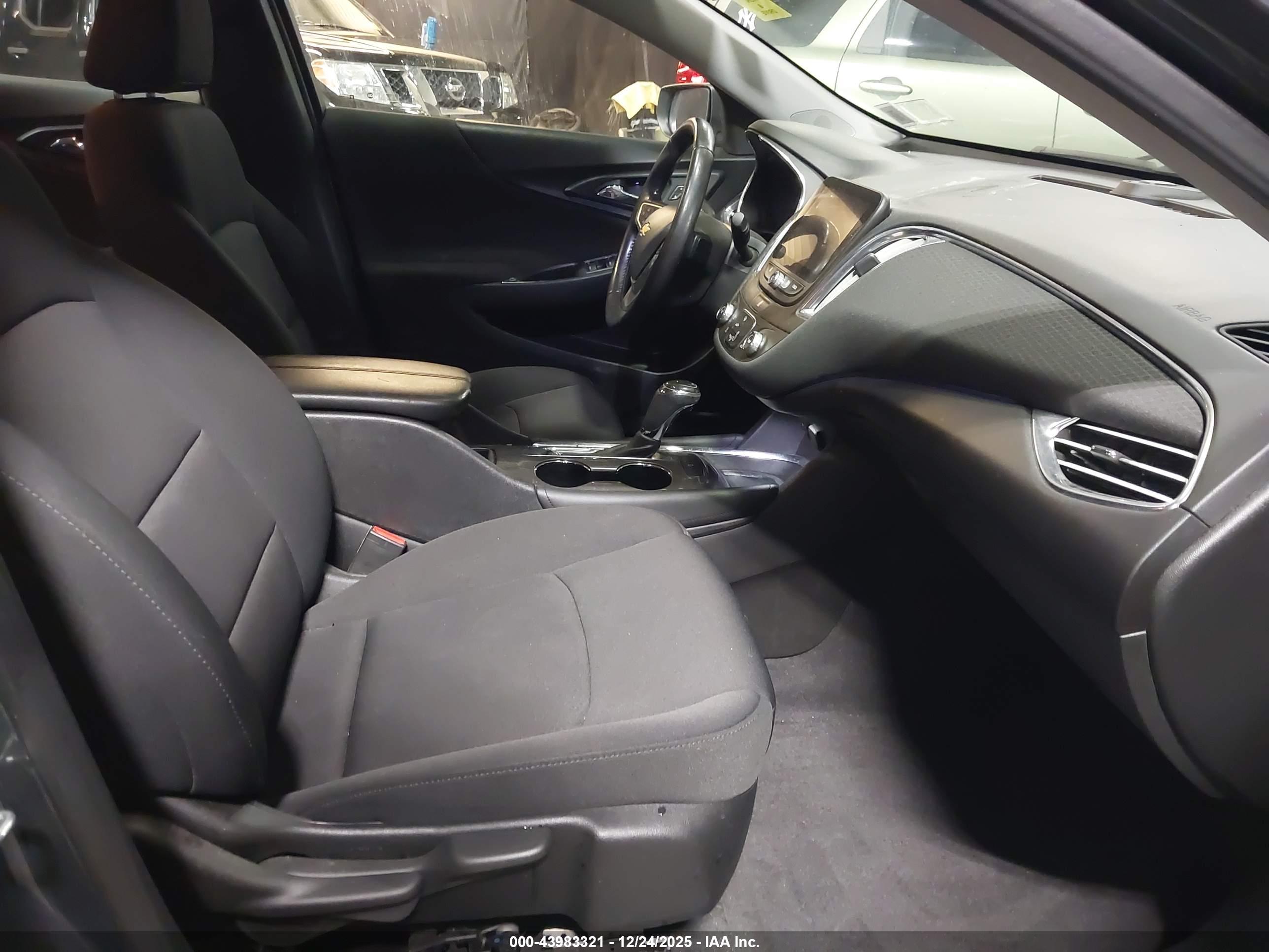 CHEVROLET MALIBU image 5