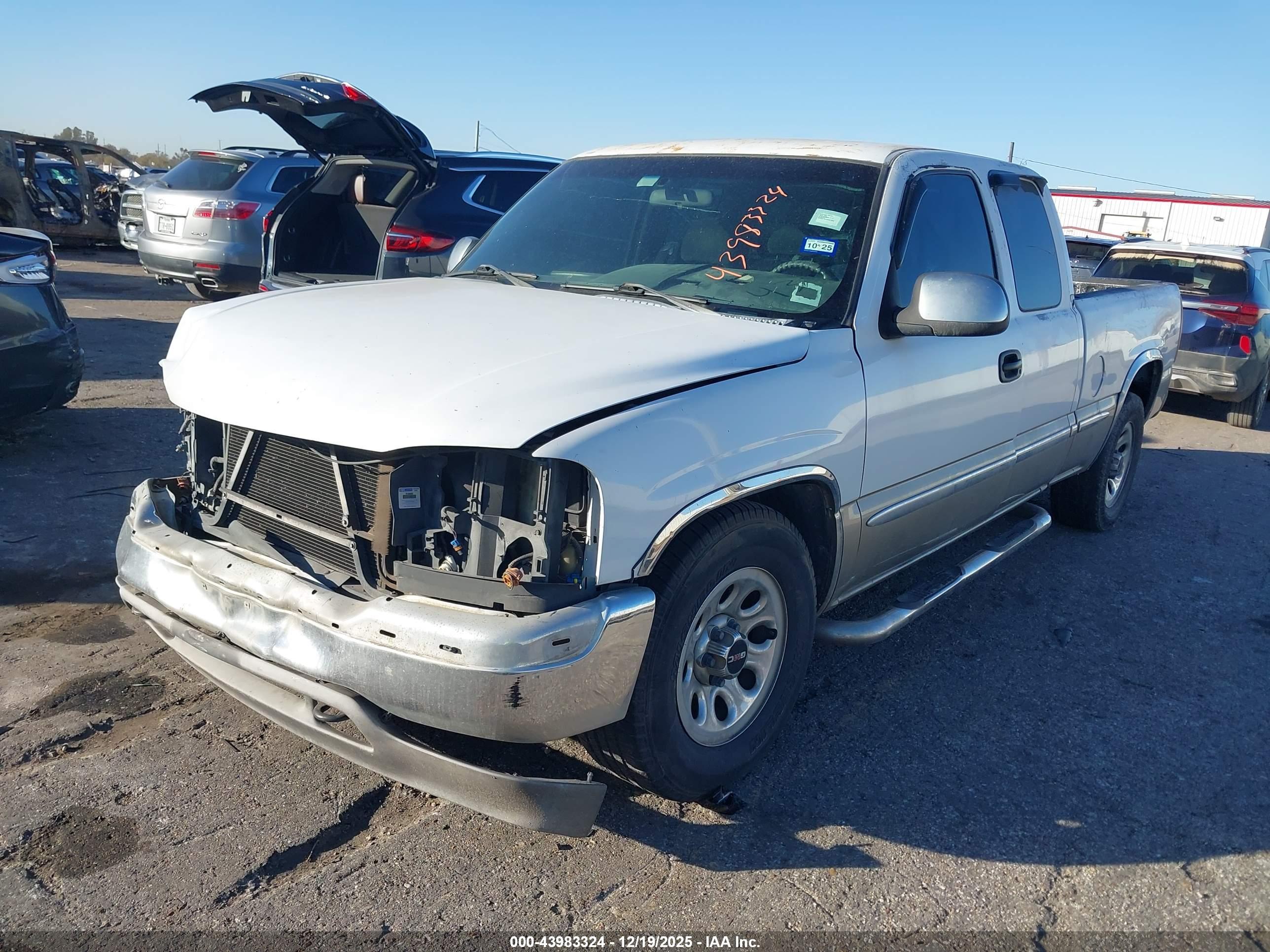 GMC SIERRA image 2
