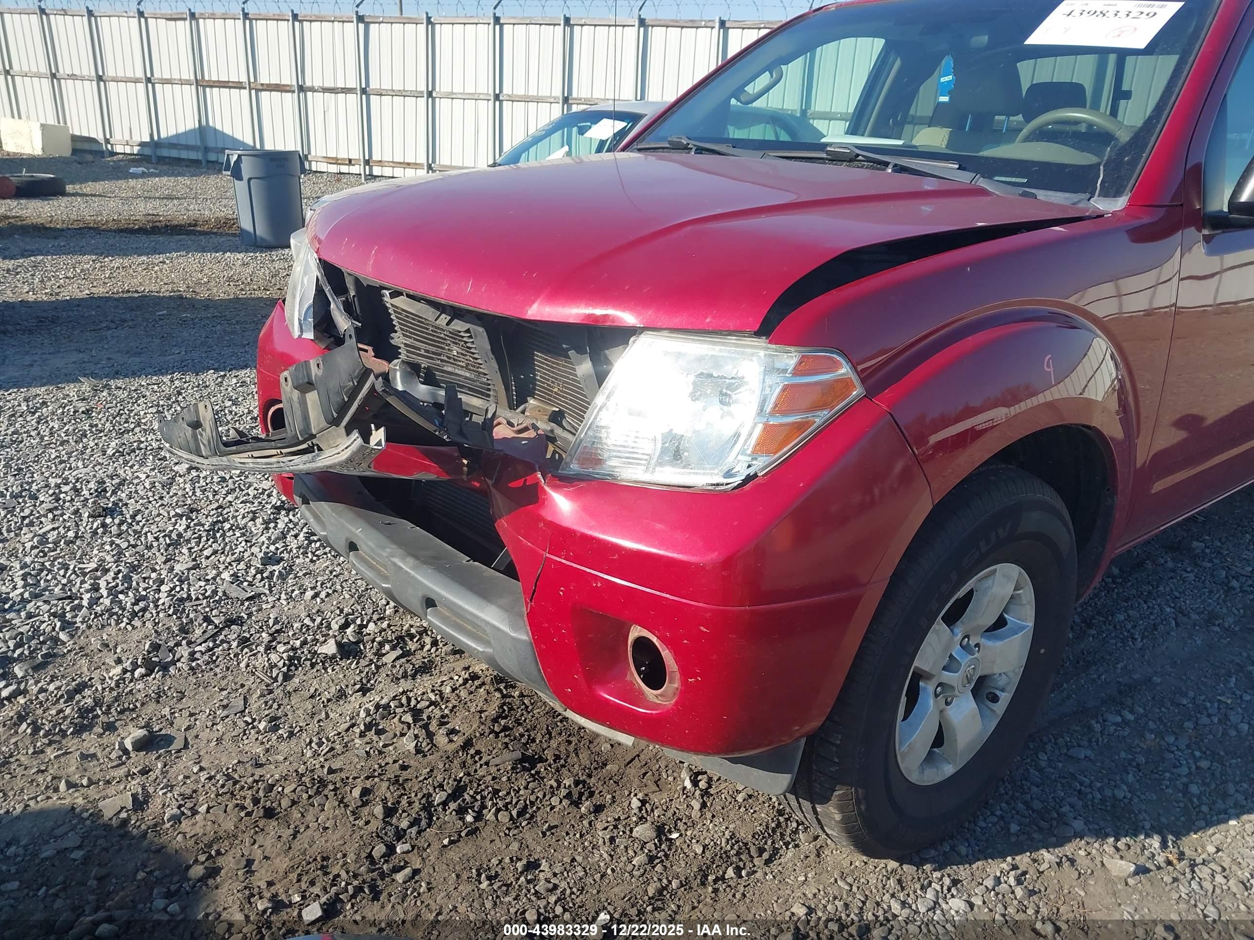 NISSAN FRONTIER image 6