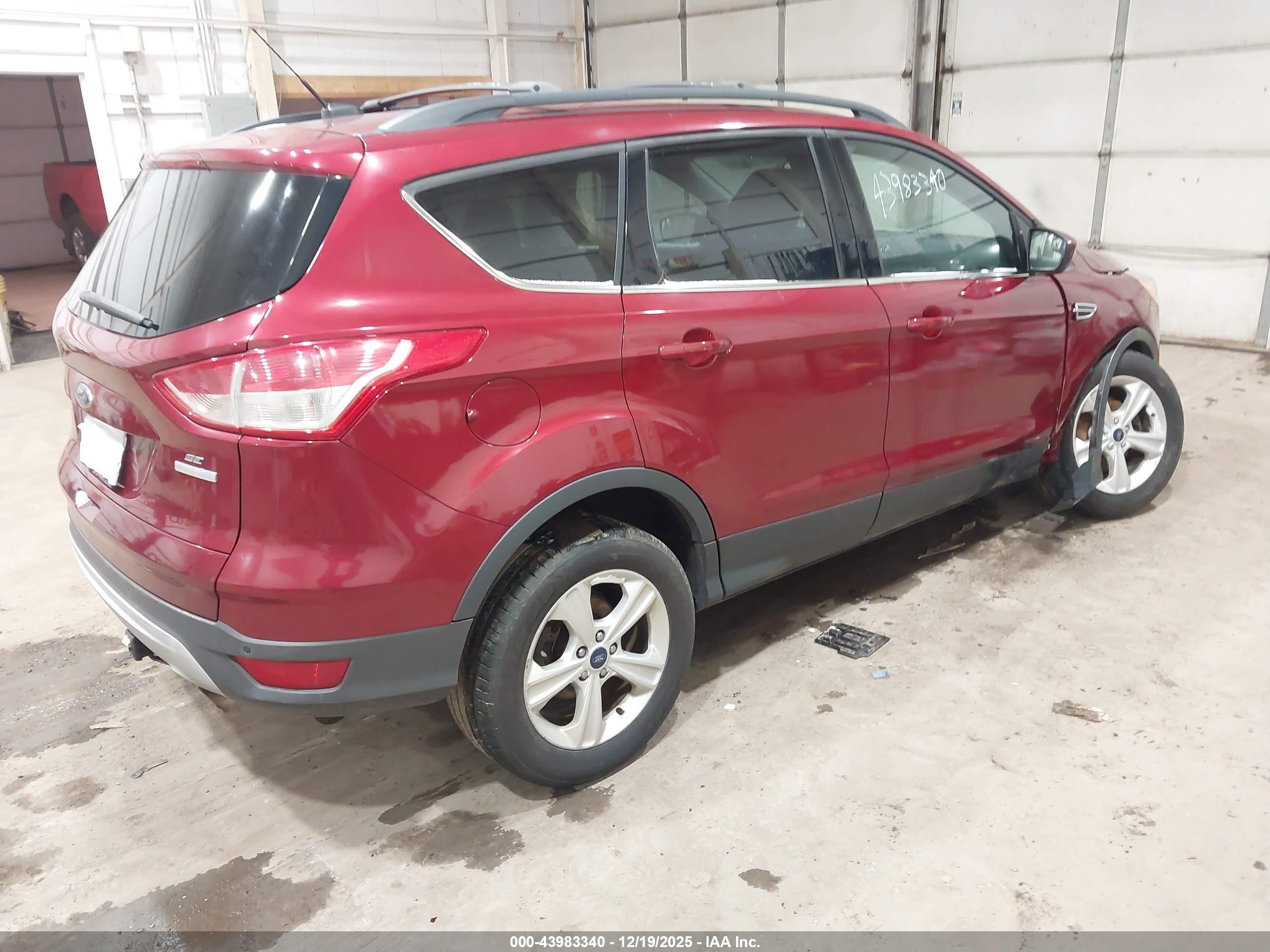 FORD ESCAPE image 4