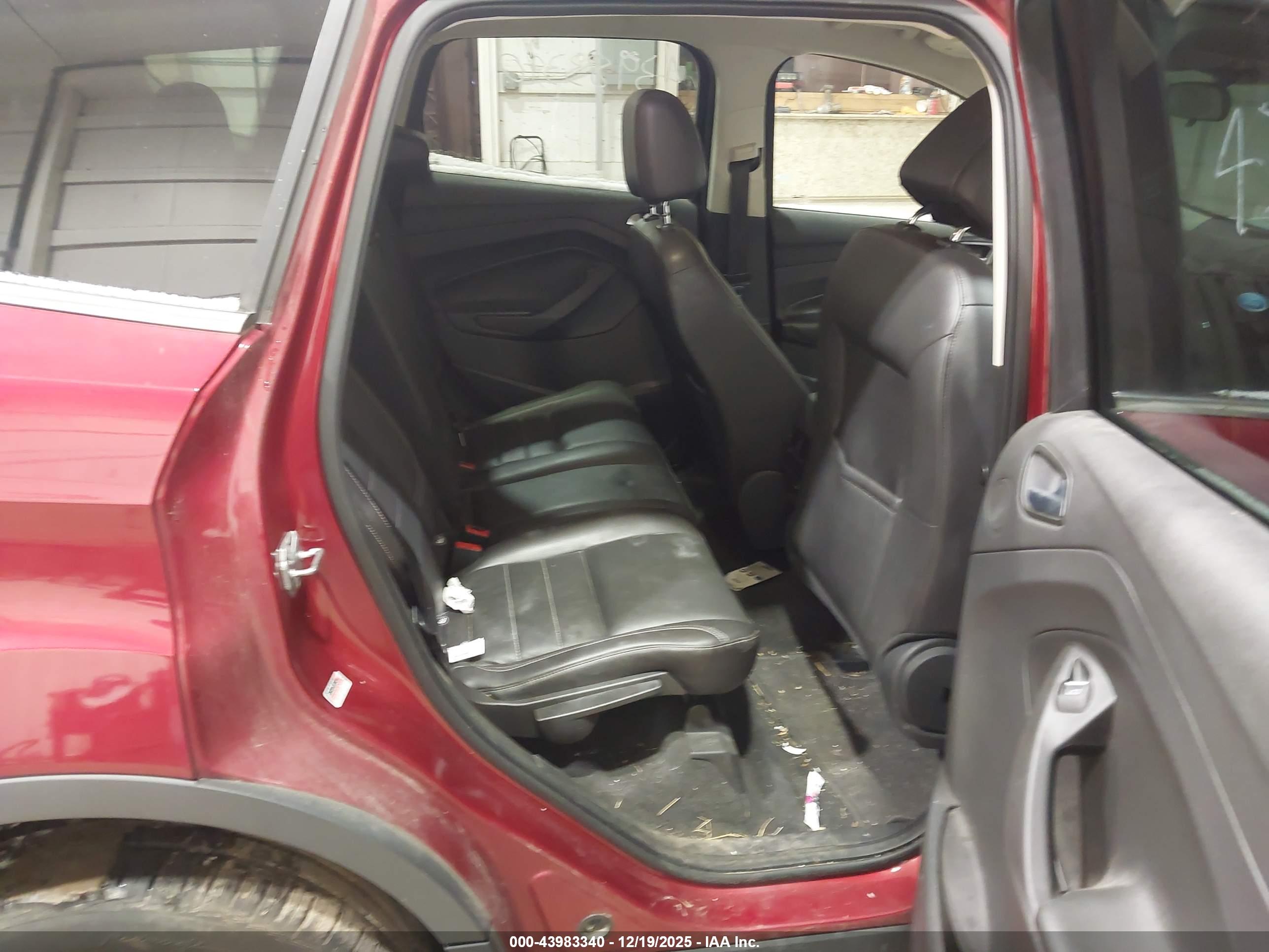 FORD ESCAPE image 8