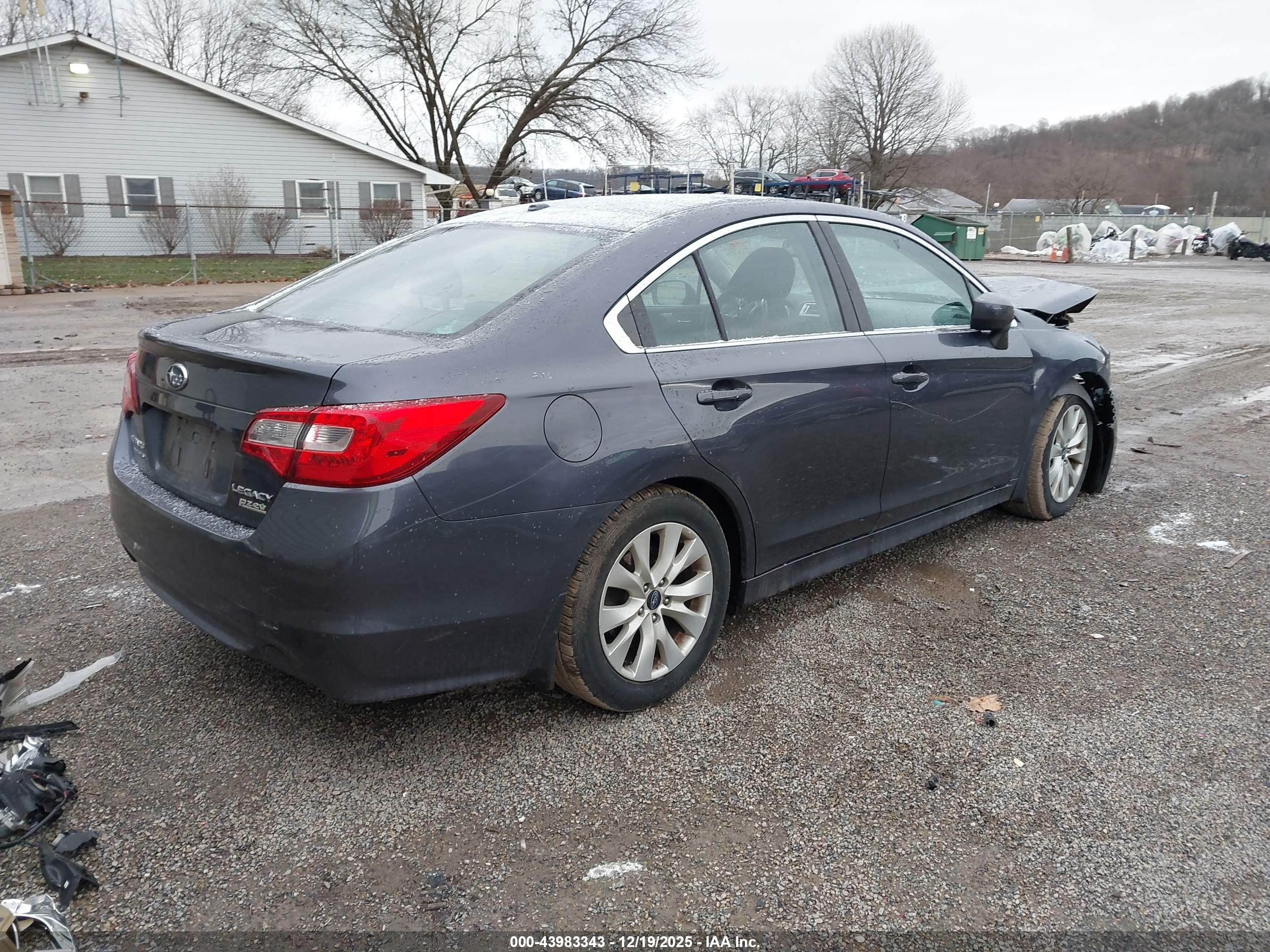 SUBARU LEGACY image 4