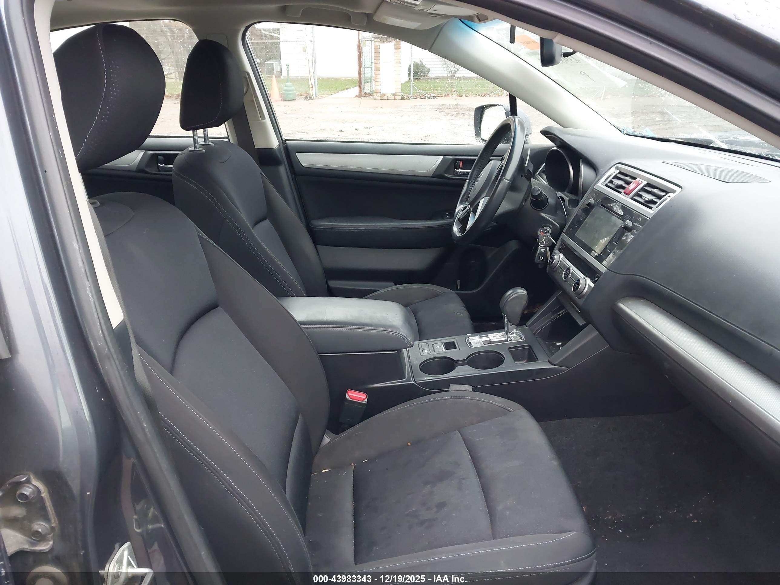 SUBARU LEGACY image 5