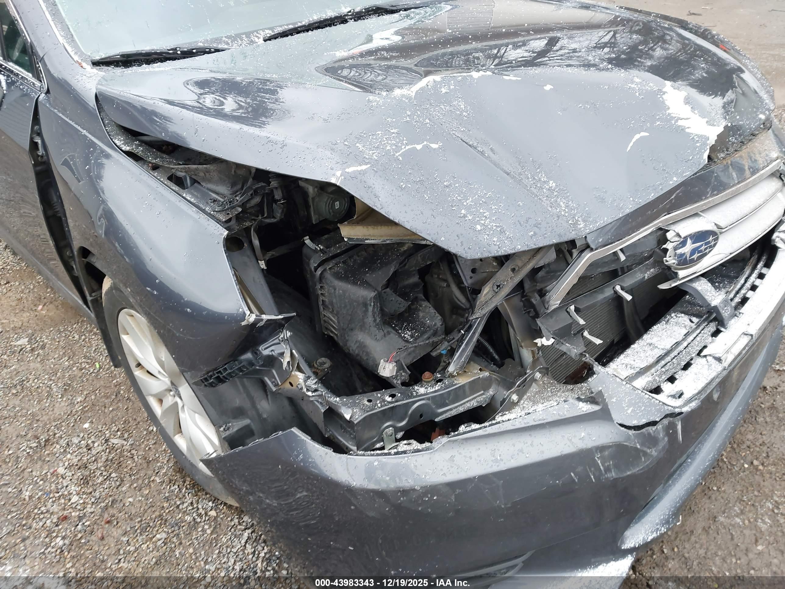SUBARU LEGACY image 6