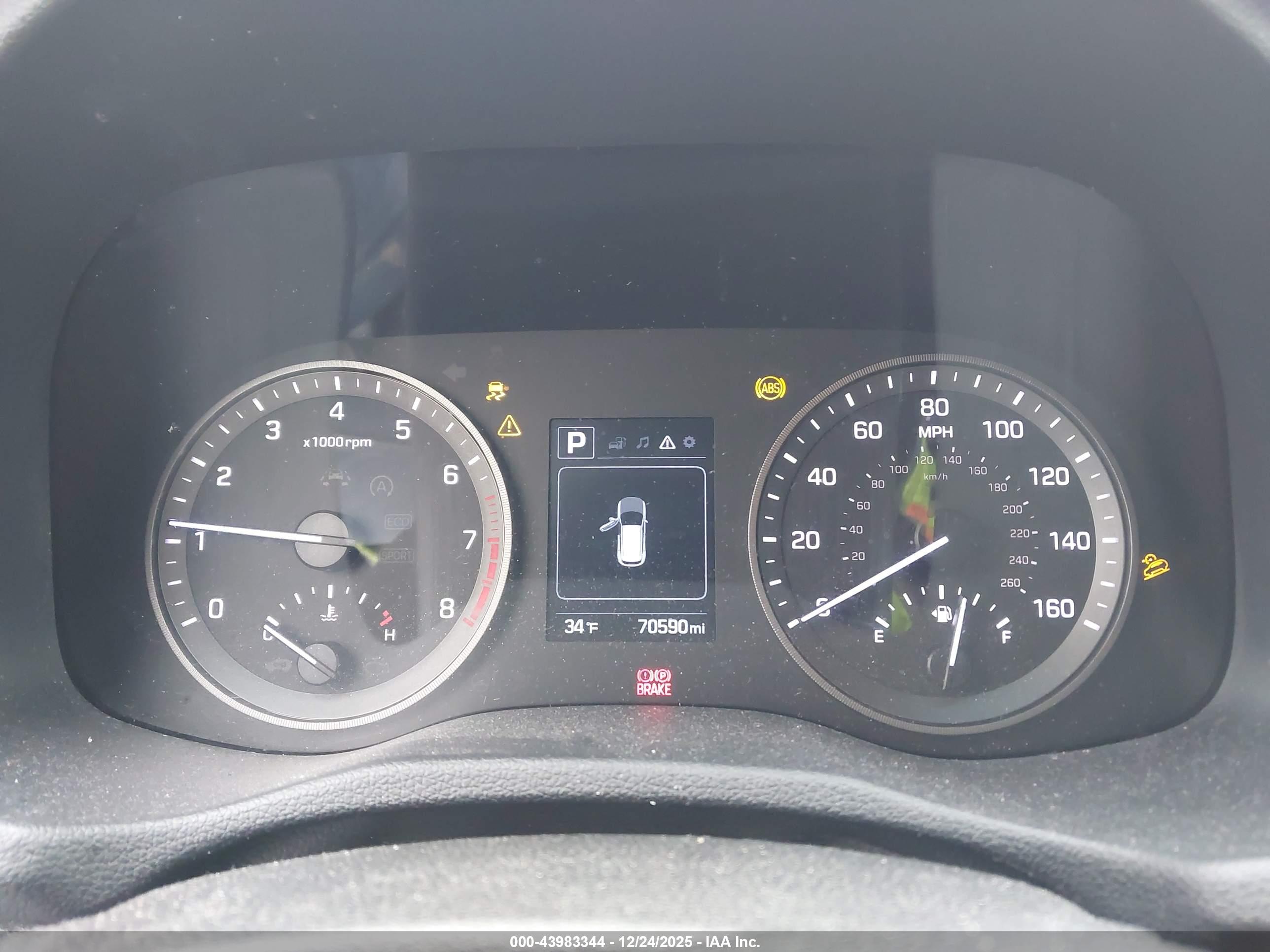 HYUNDAI TUCSON image 7