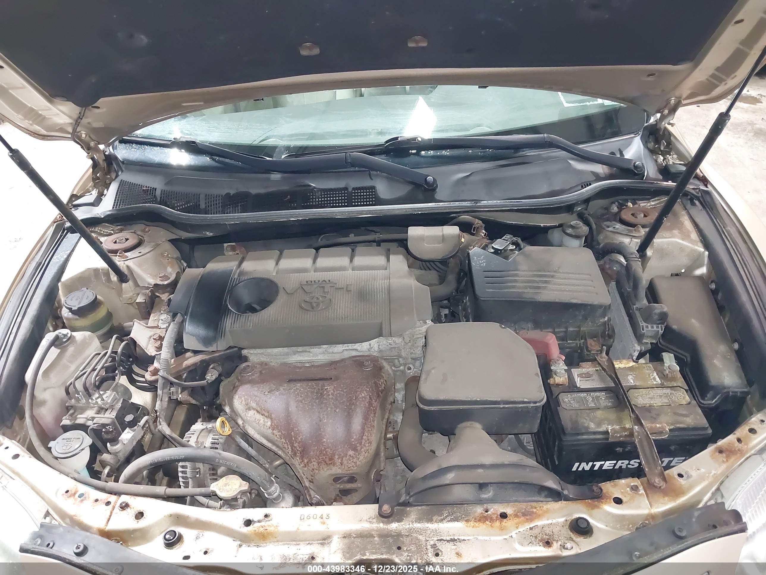 TOYOTA CAMRY image 10