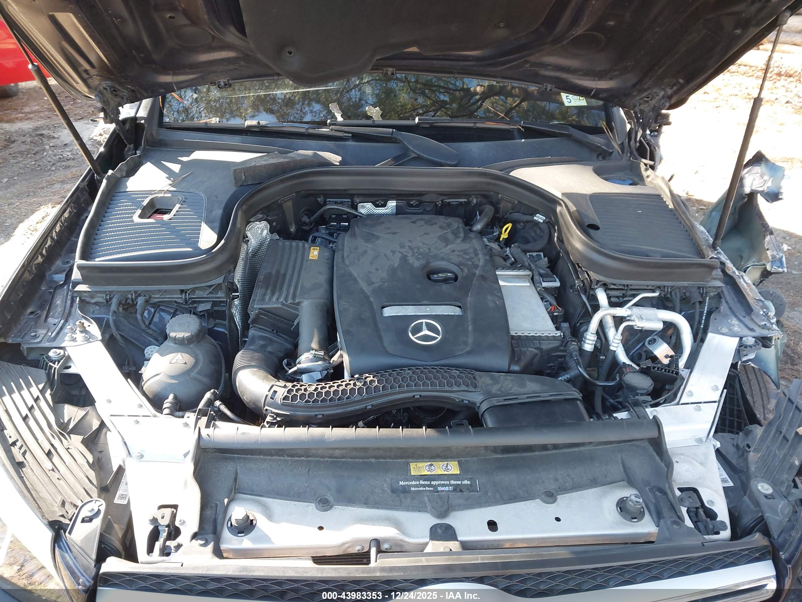 MERCEDES-BENZ GLC image 10