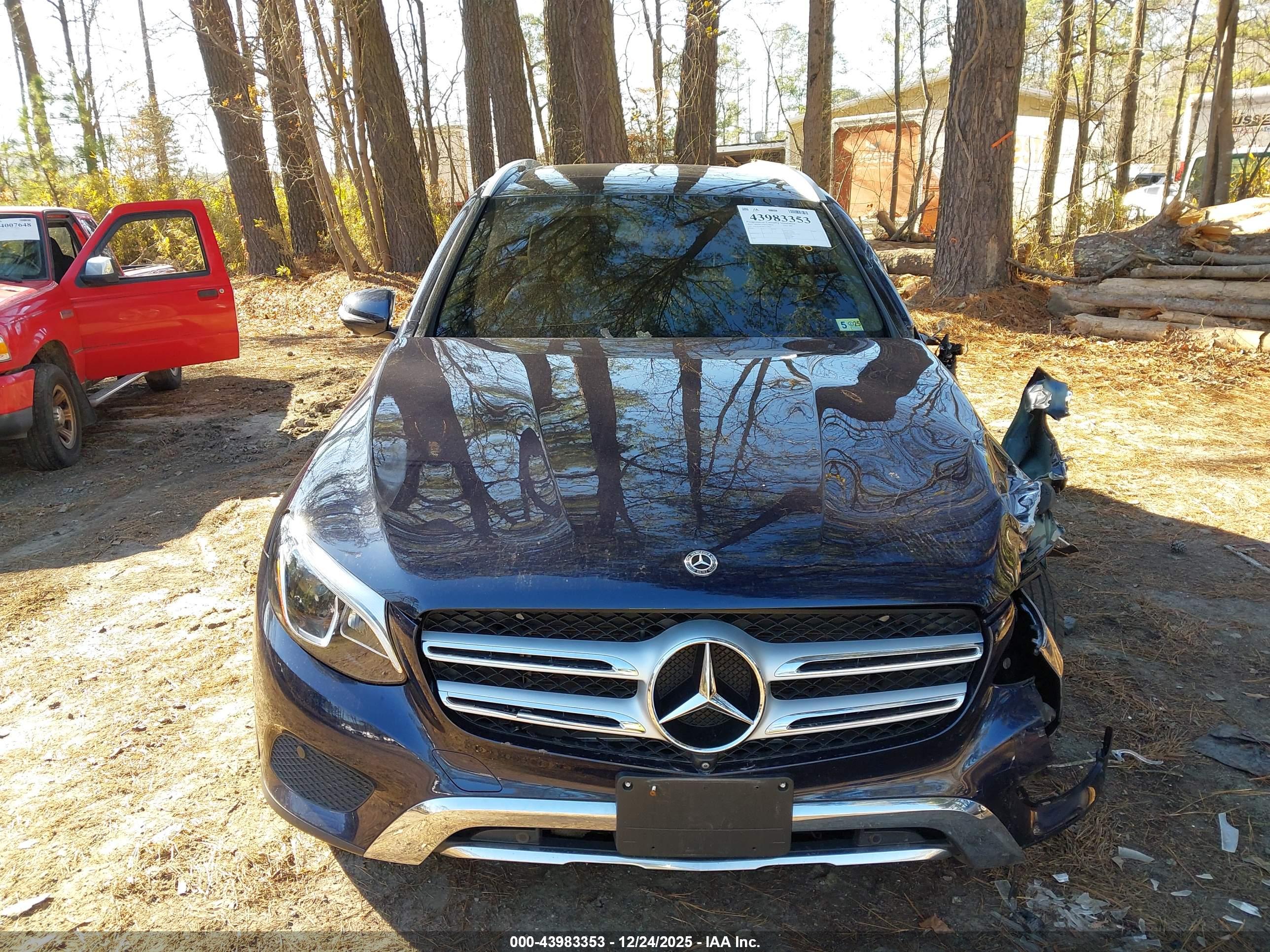 MERCEDES-BENZ GLC image 6