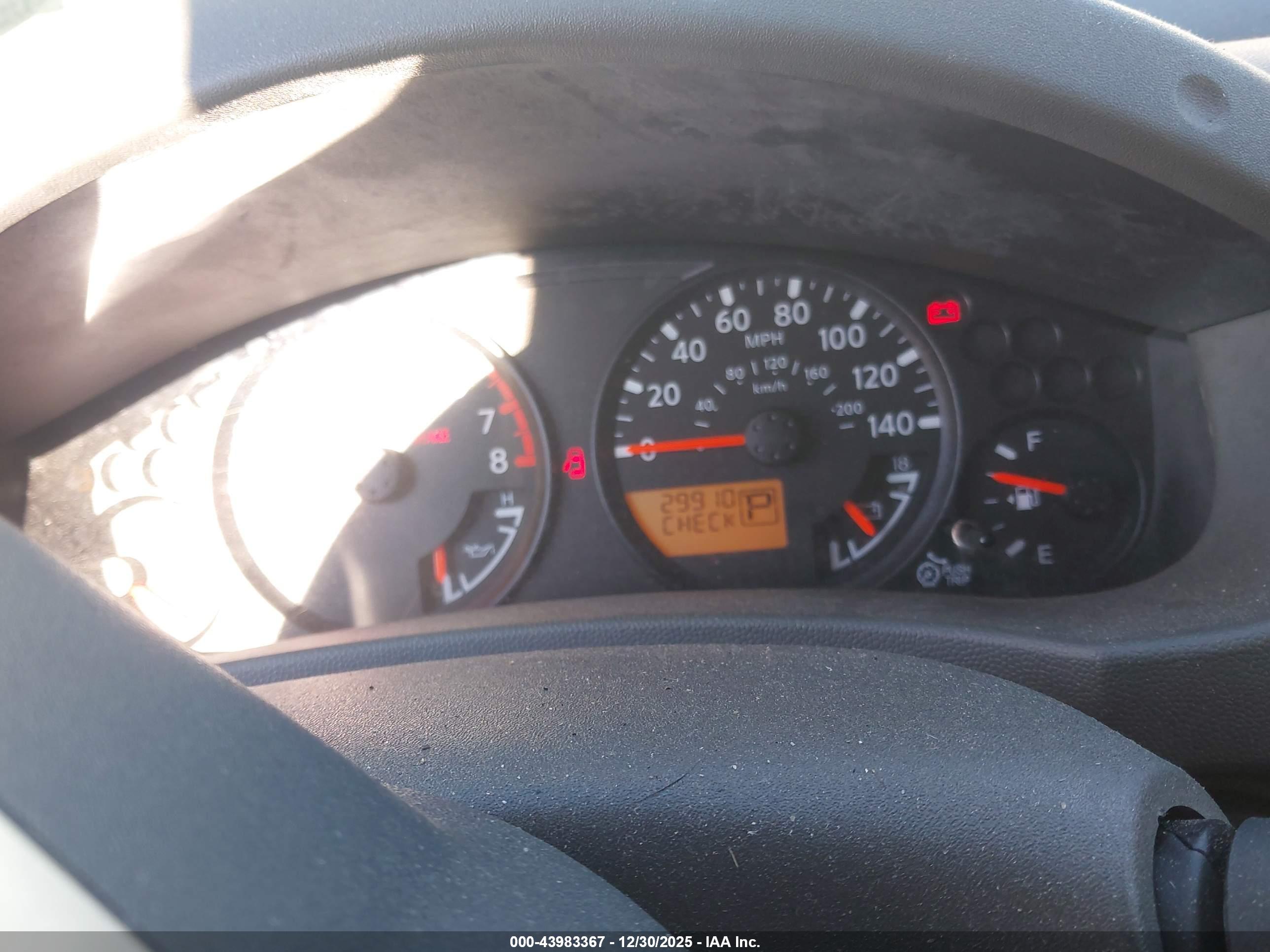NISSAN FRONTIER image 7