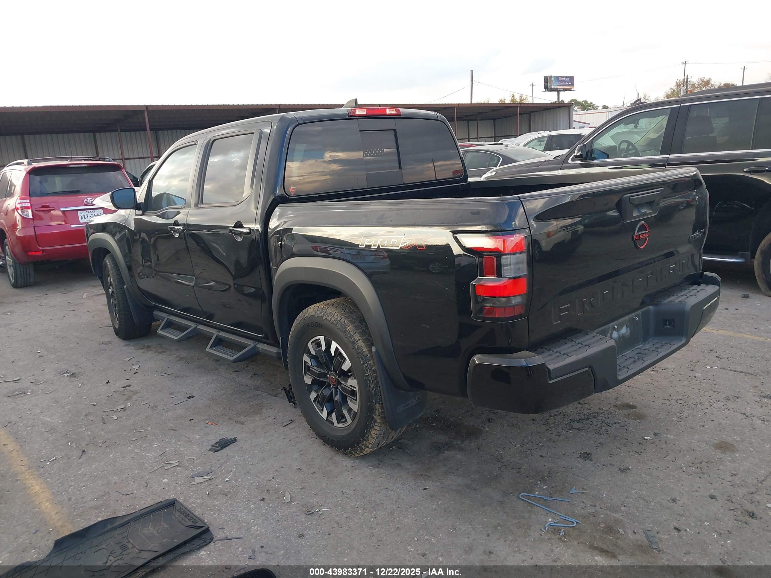 NISSAN FRONTIER image 3